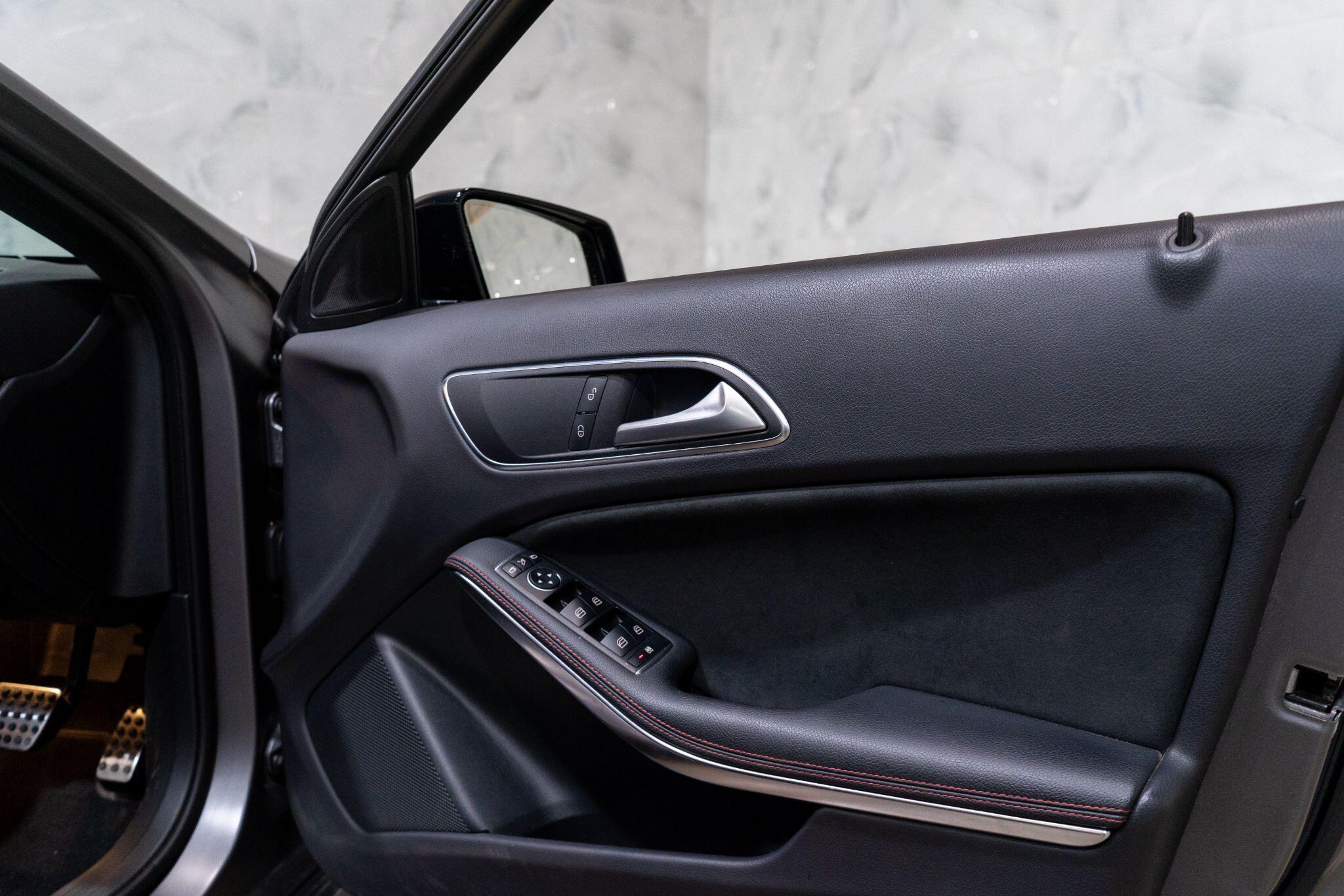 Mercedes-Benz A-Class view 23