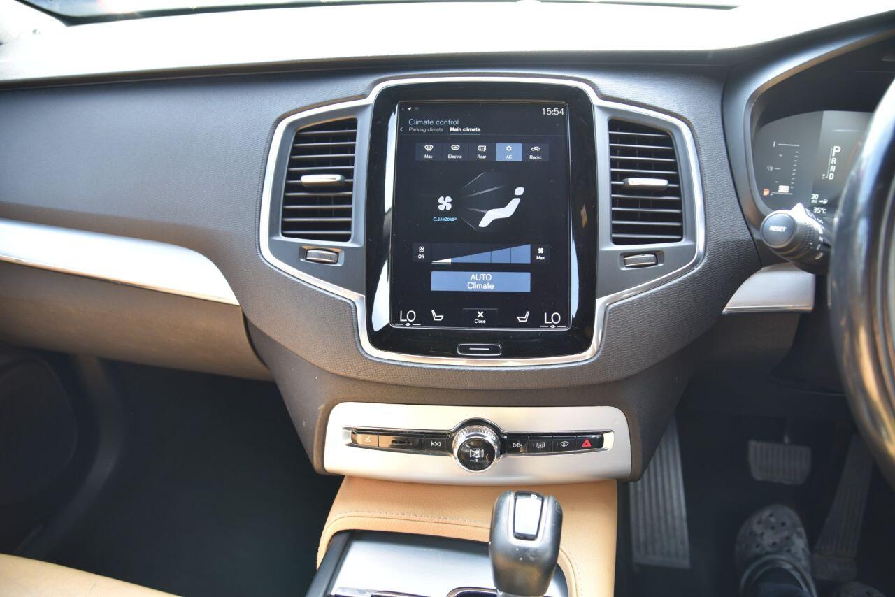 Volvo XC90 view 34