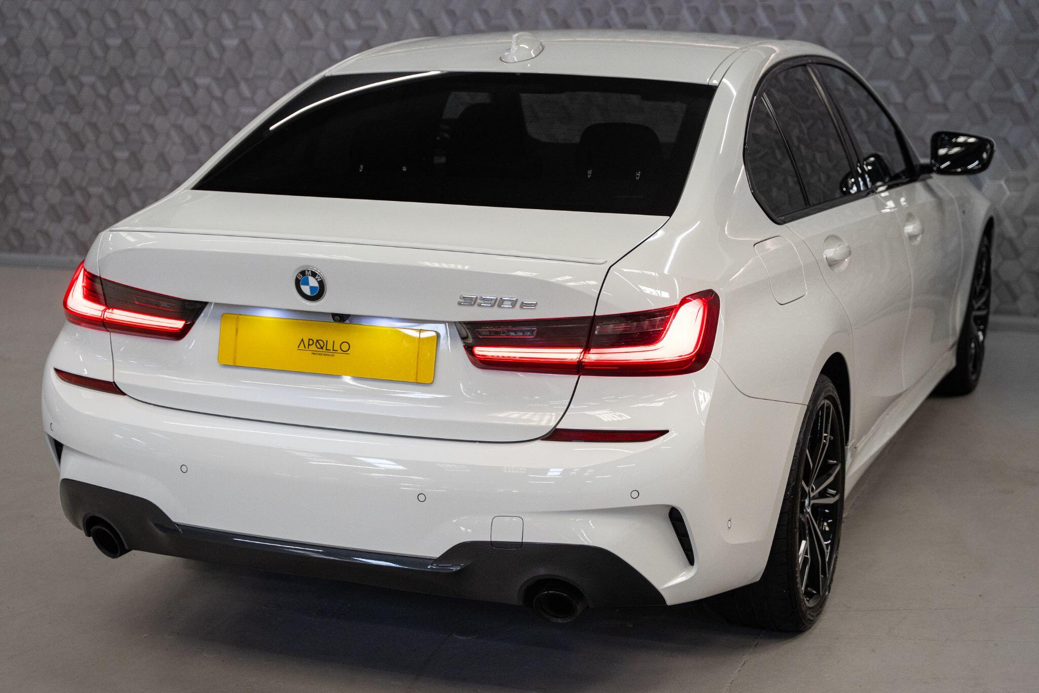 BMW 3 Series view 52
