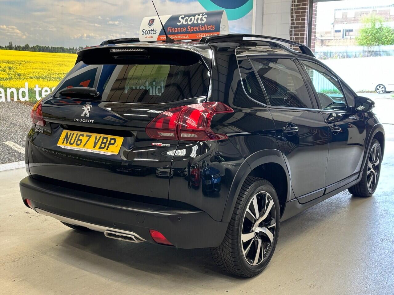 Peugeot 2008 view 5