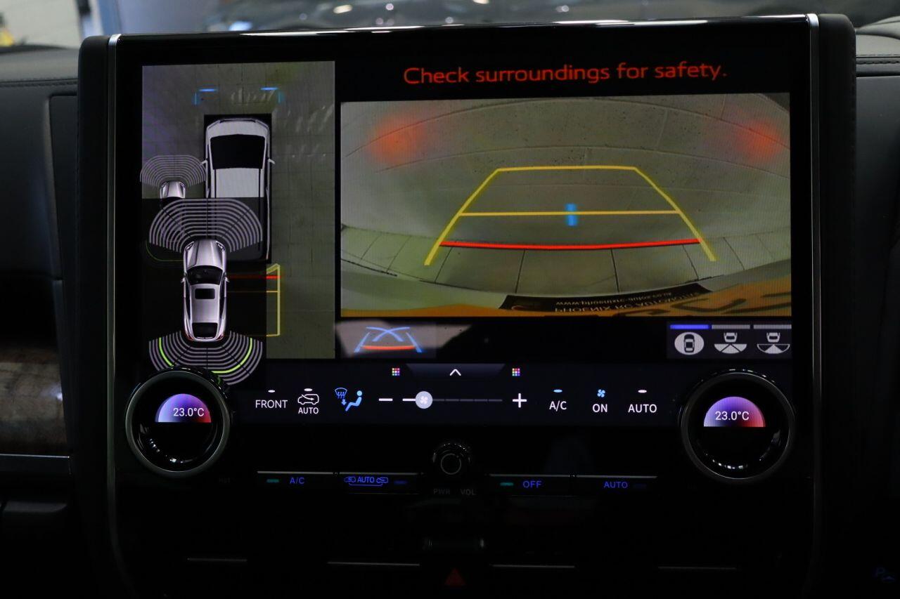 Toyota Alphard view 8