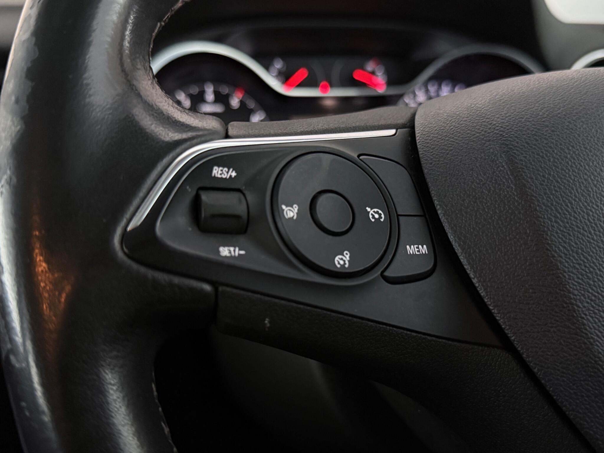 Vauxhall Grandland X view 13