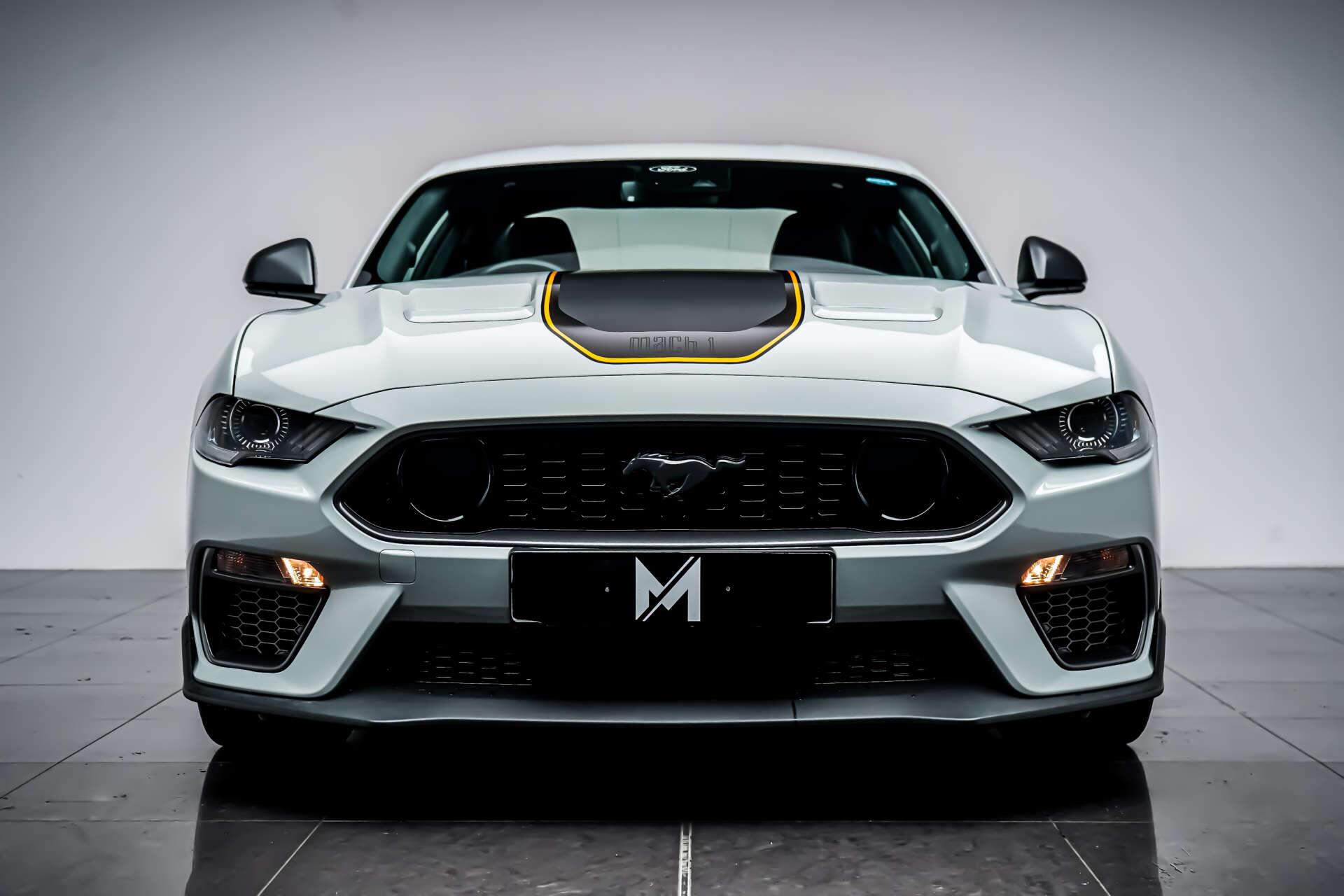 Ford Mustang view 2