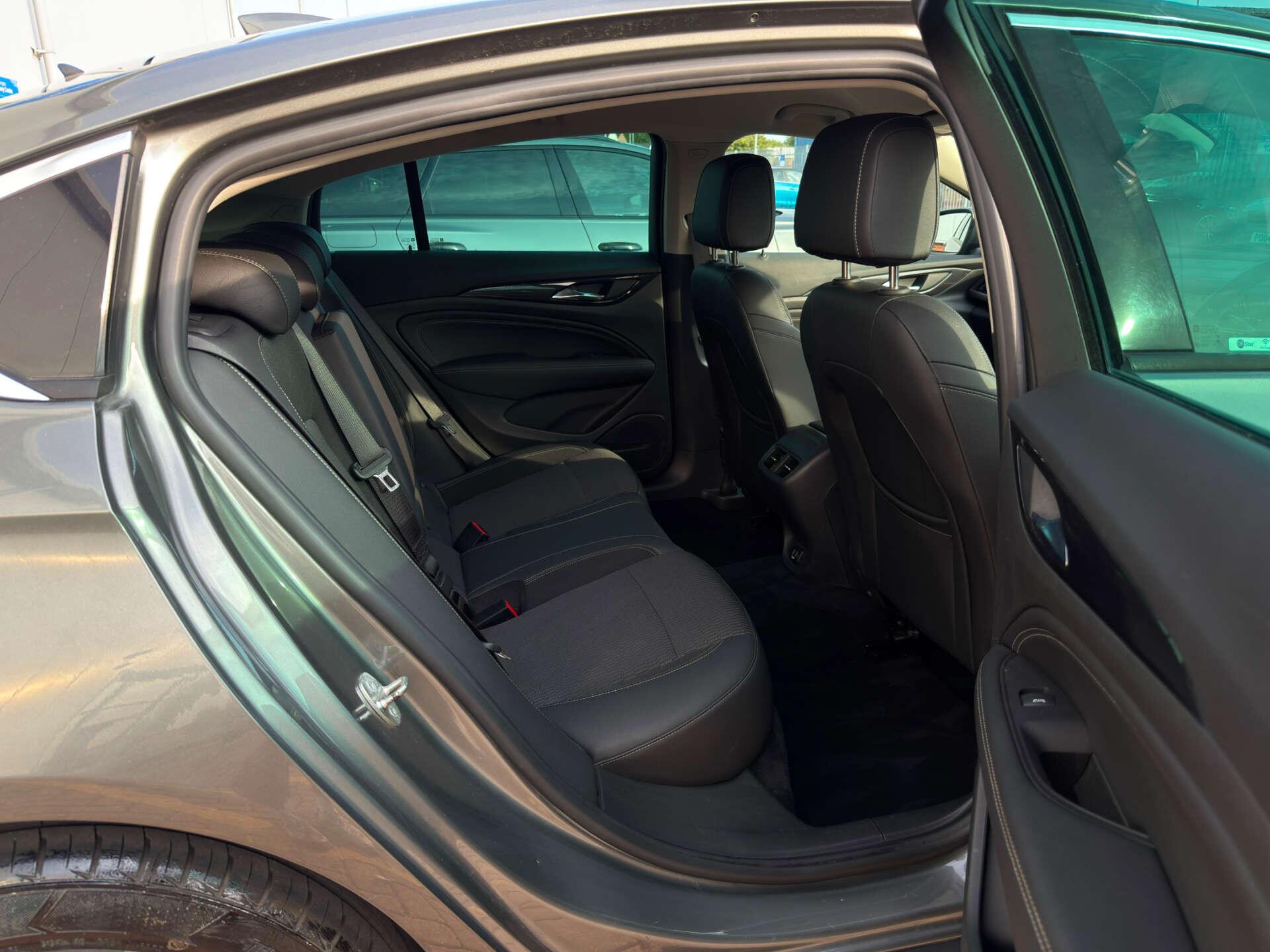 Vauxhall Insignia view 29