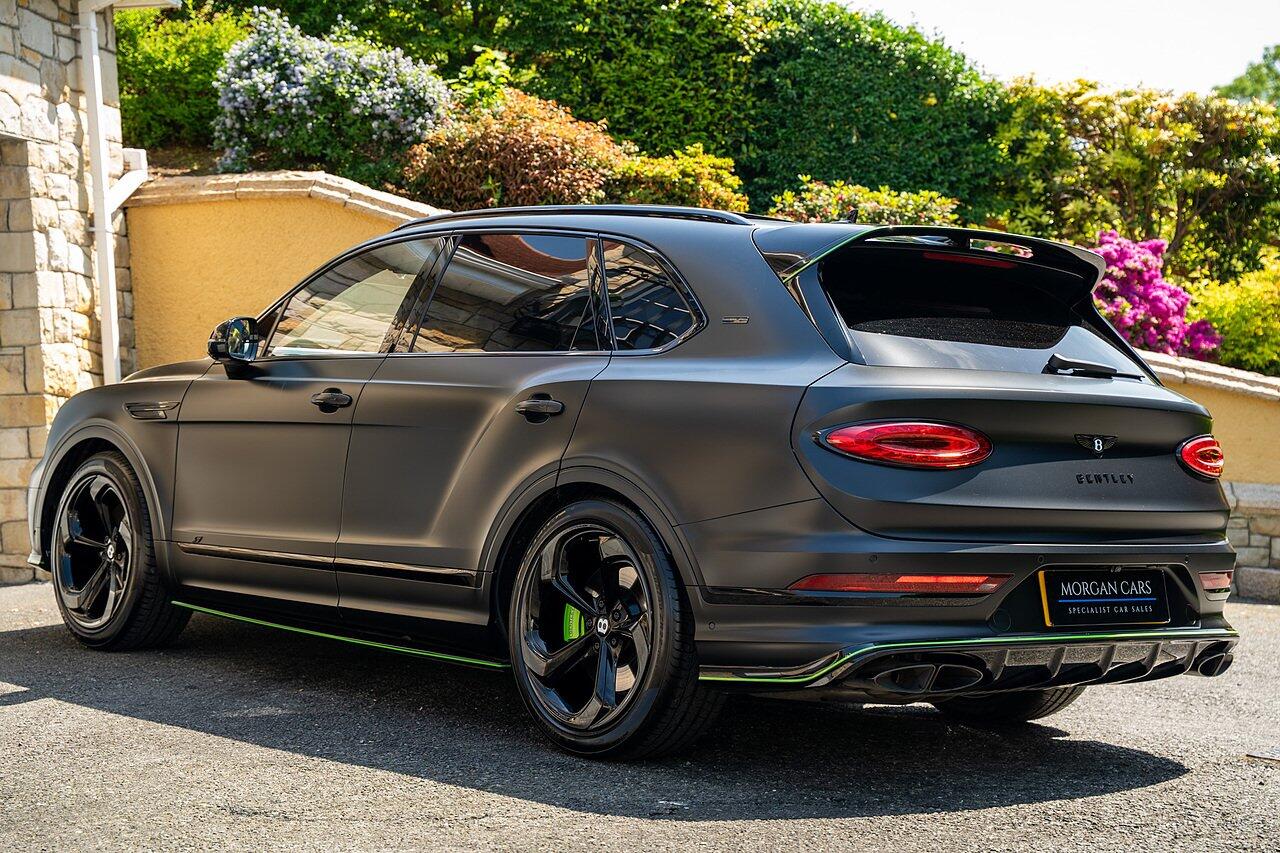 Bentley Bentayga view 7