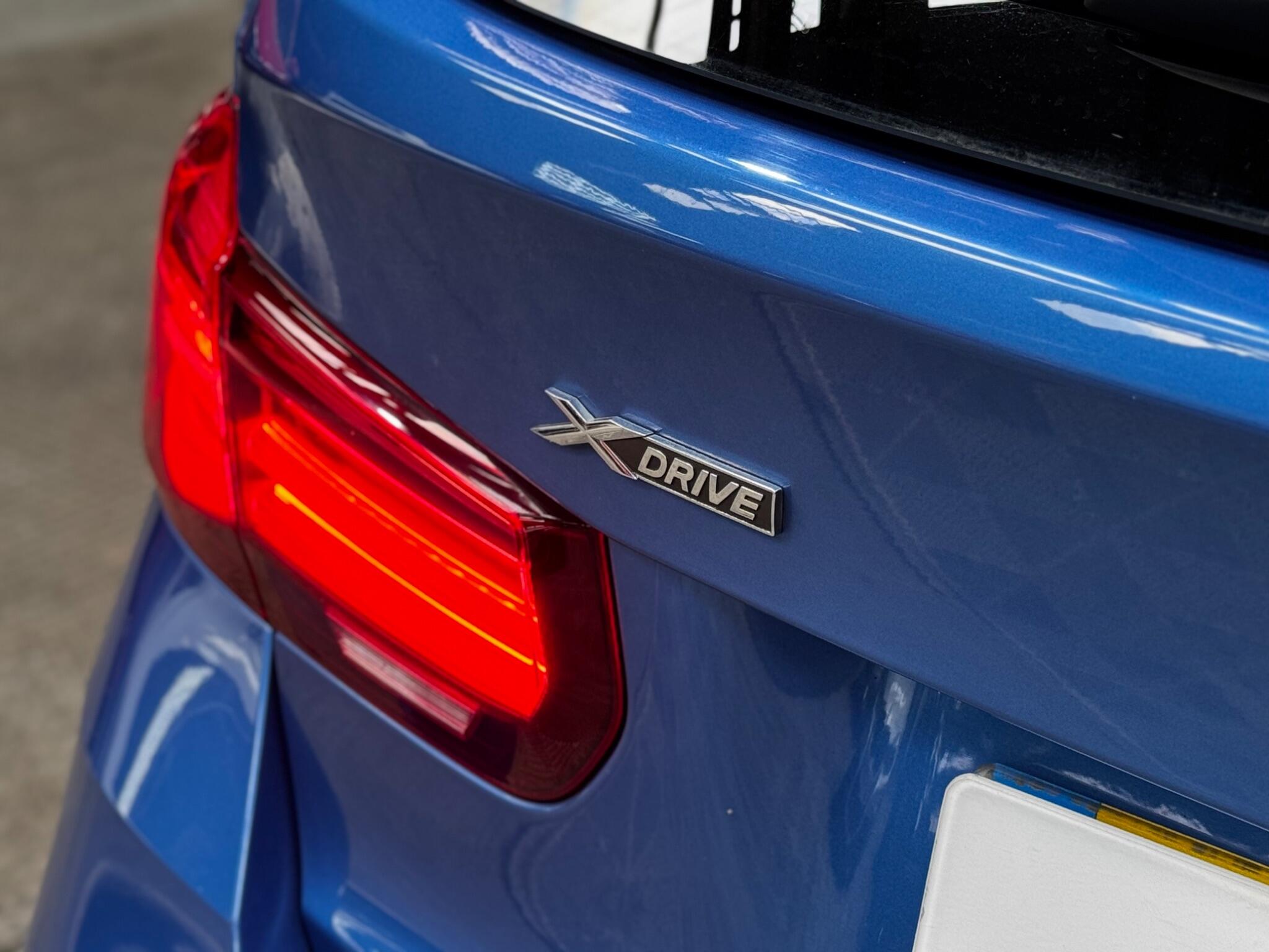 BMW 3 Series view 16
