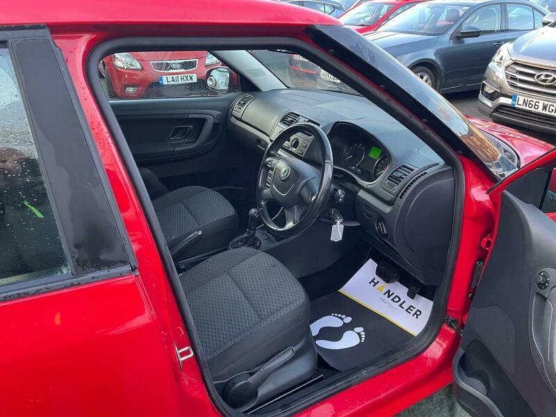 2010 Skoda Fabia image 21