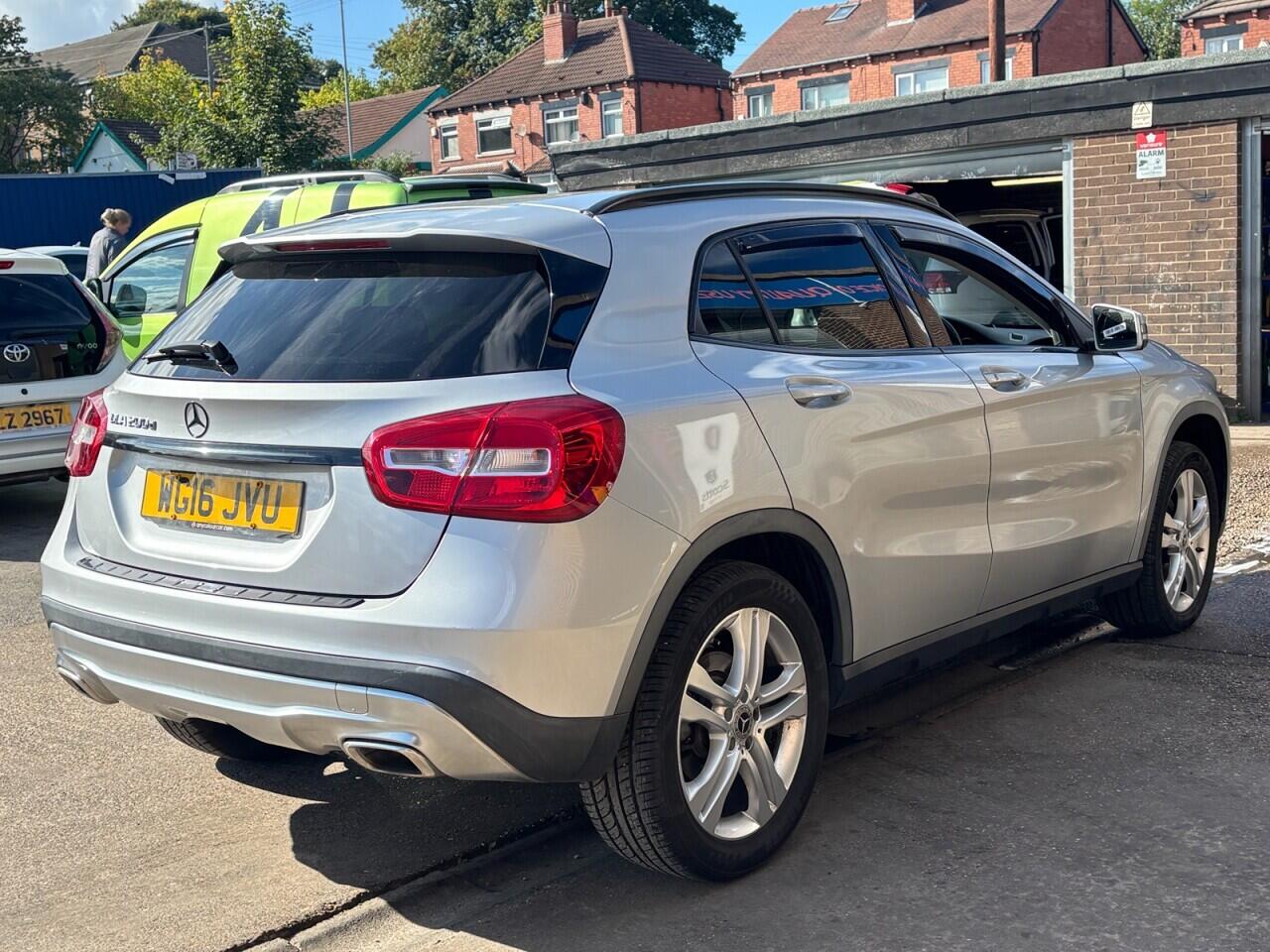 Mercedes-Benz Gla view 7