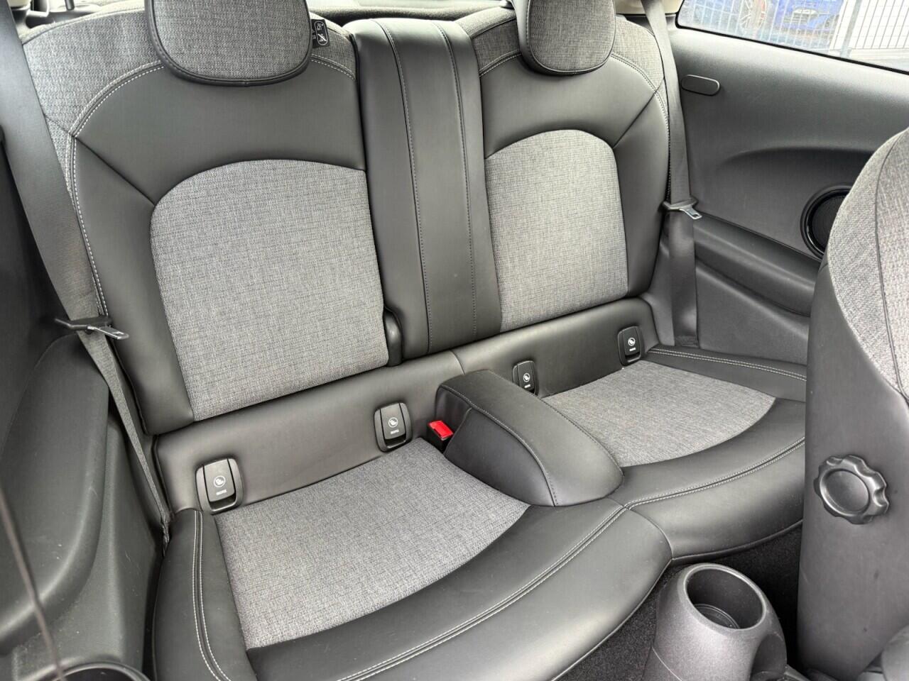 Mini Hatch view 23