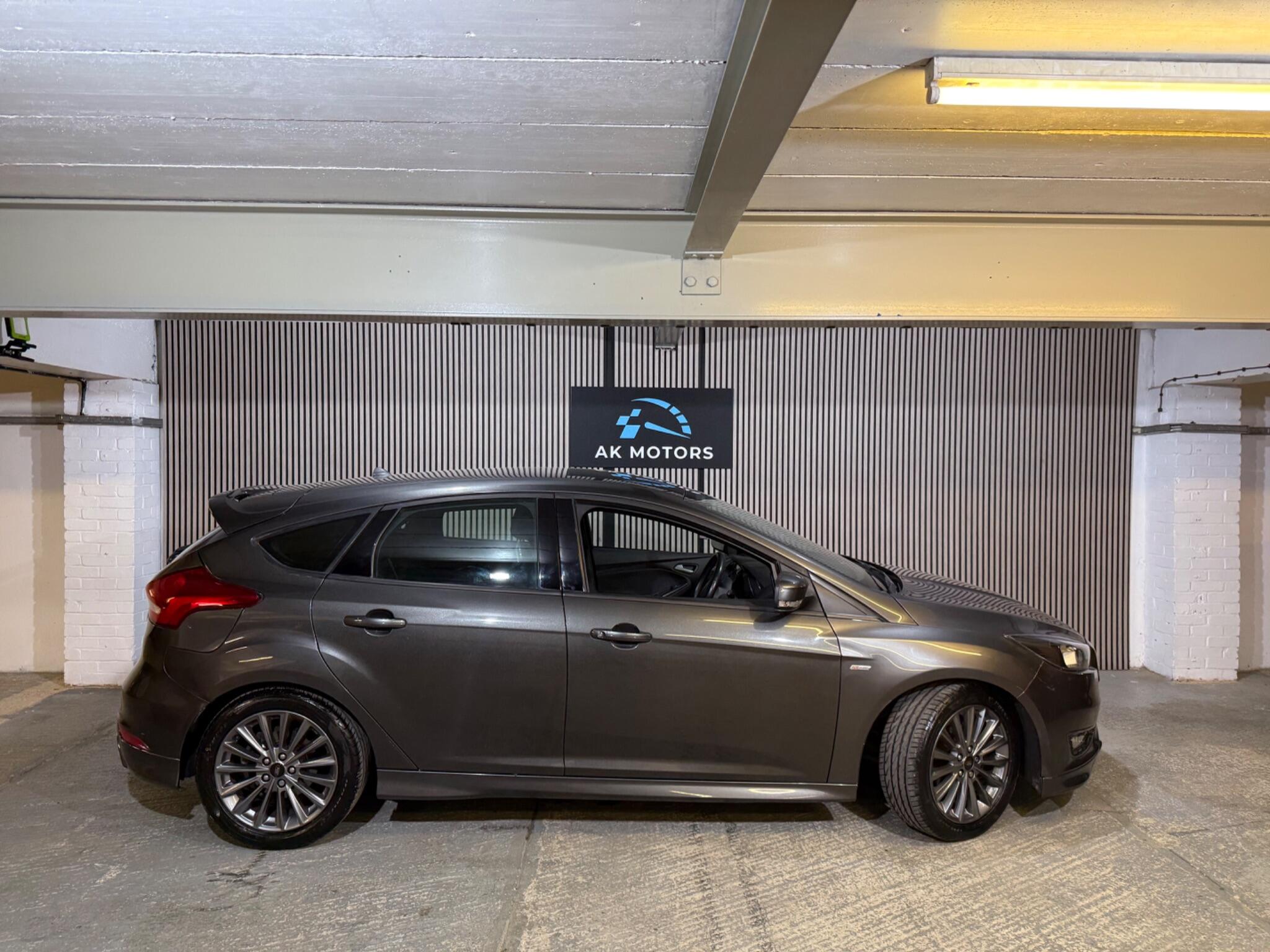 2018 Ford Focus 1.0T EcoBoost ST-Line Euro 6 (s/s) 5dr • 87,000 miles image 10