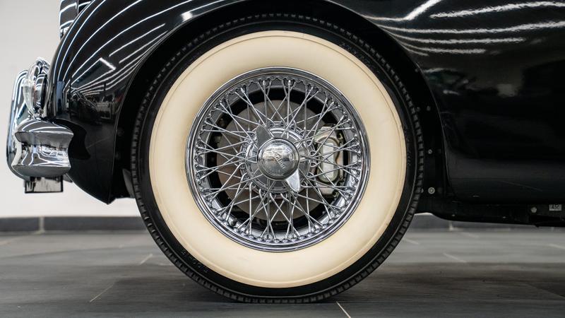 Jaguar XK150 view 24