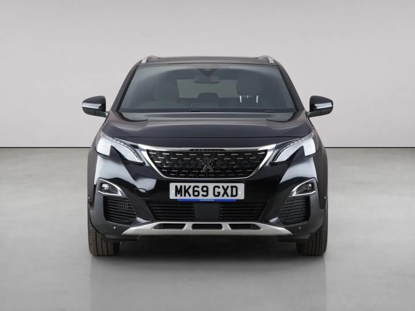 Peugeot 5008 view 5
