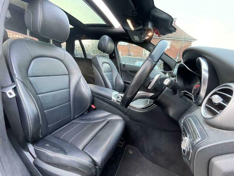 2016 Mercedes-Benz C Class image 32