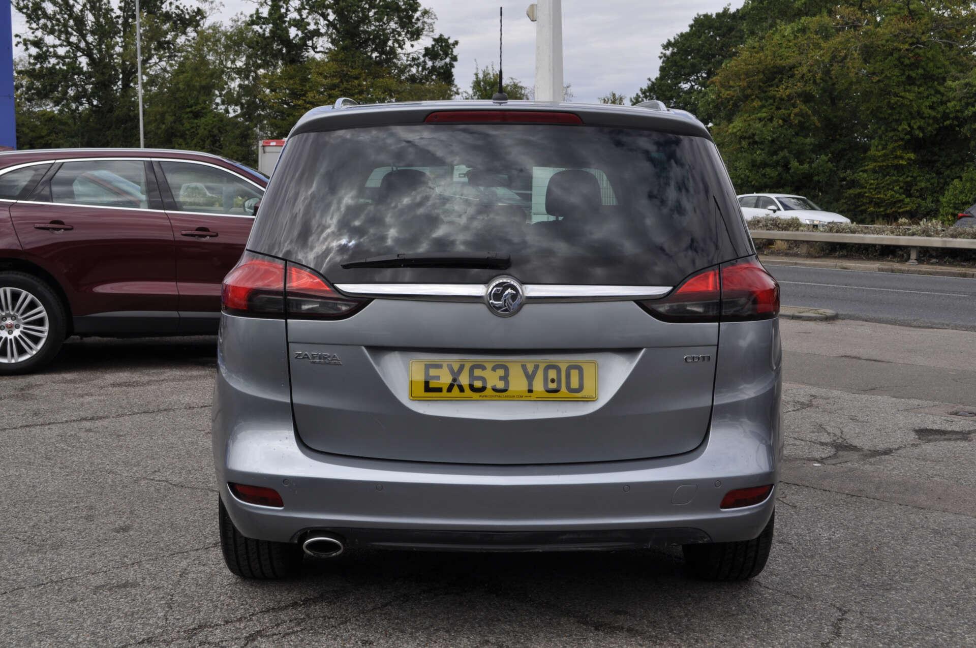 Vauxhall Zafira Tourer view 2
