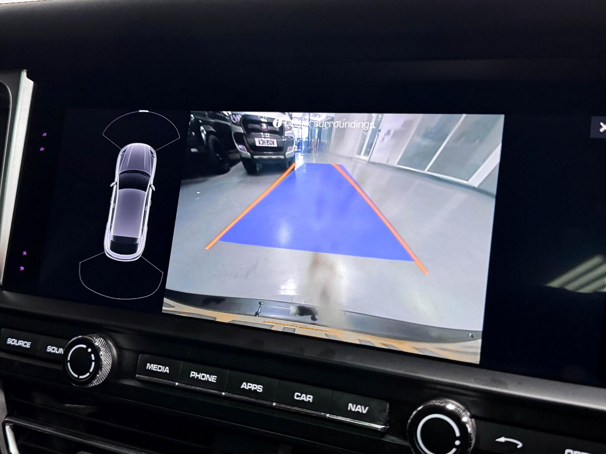 Porsche Macan view 57