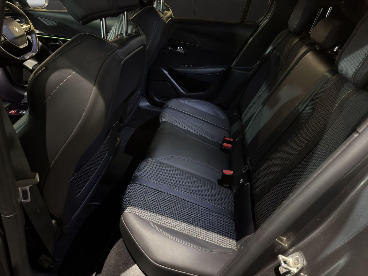 Peugeot 208 view 15