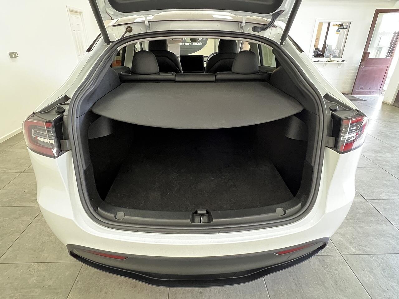 Tesla Model Y view 17