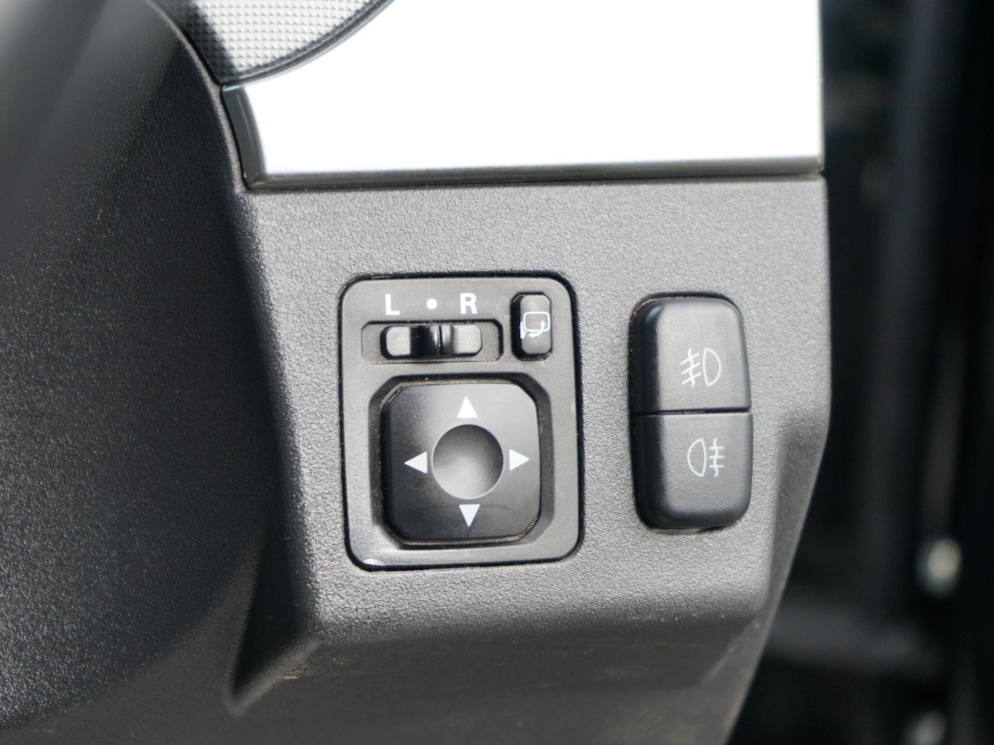 Mitsubishi Shogun view 22
