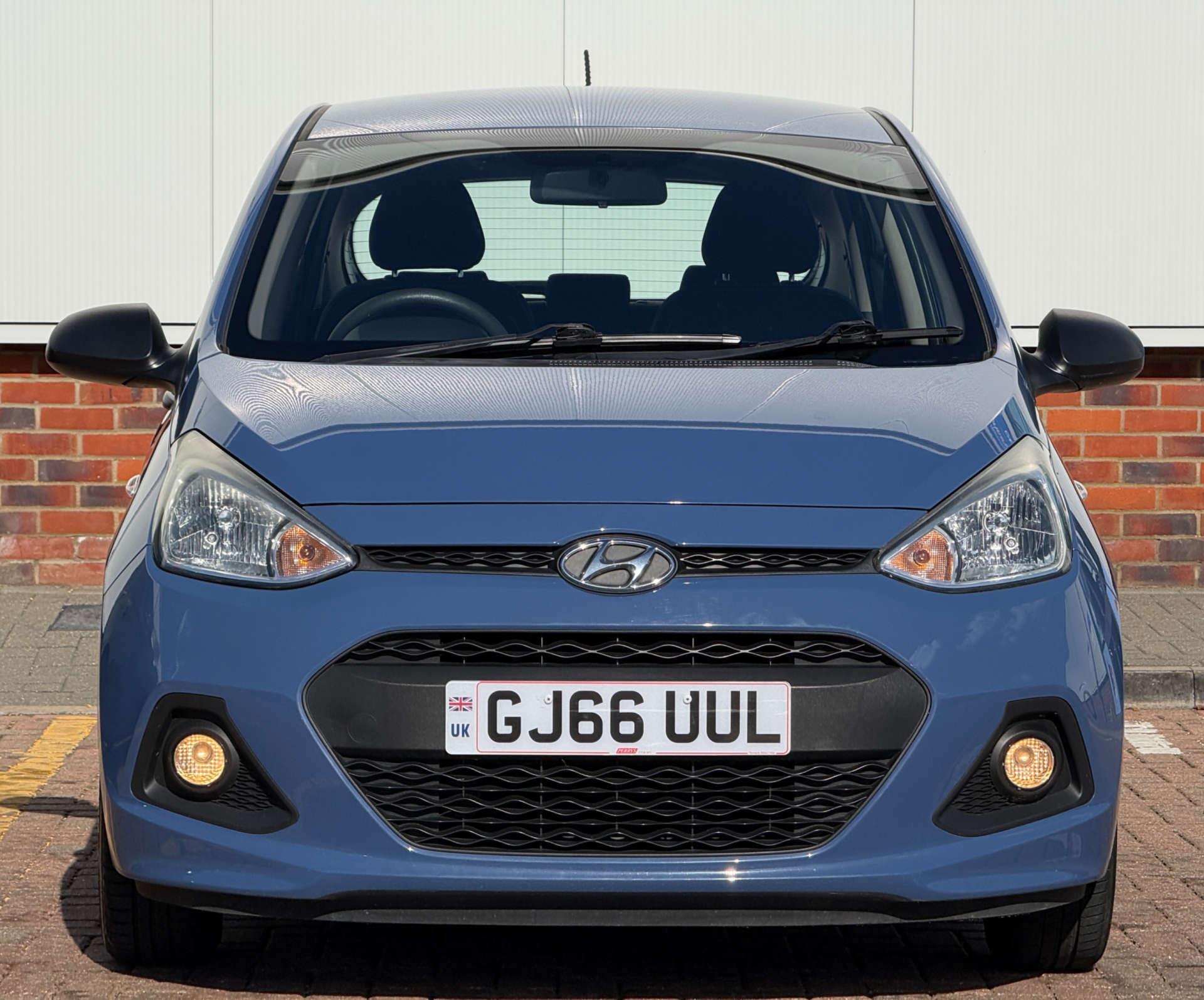 Hyundai I10 view 2