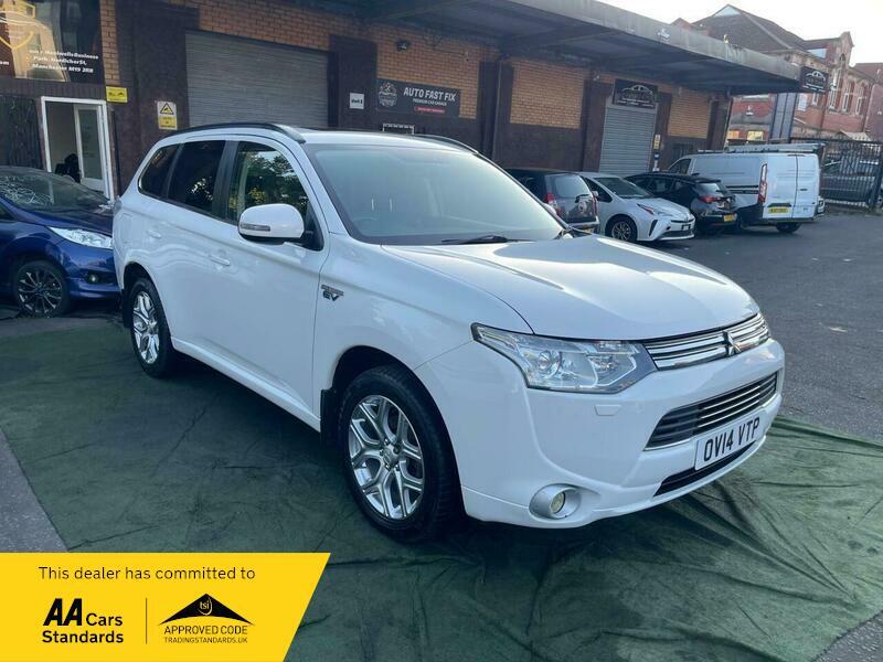 2014 Mitsubishi Outlander image 4