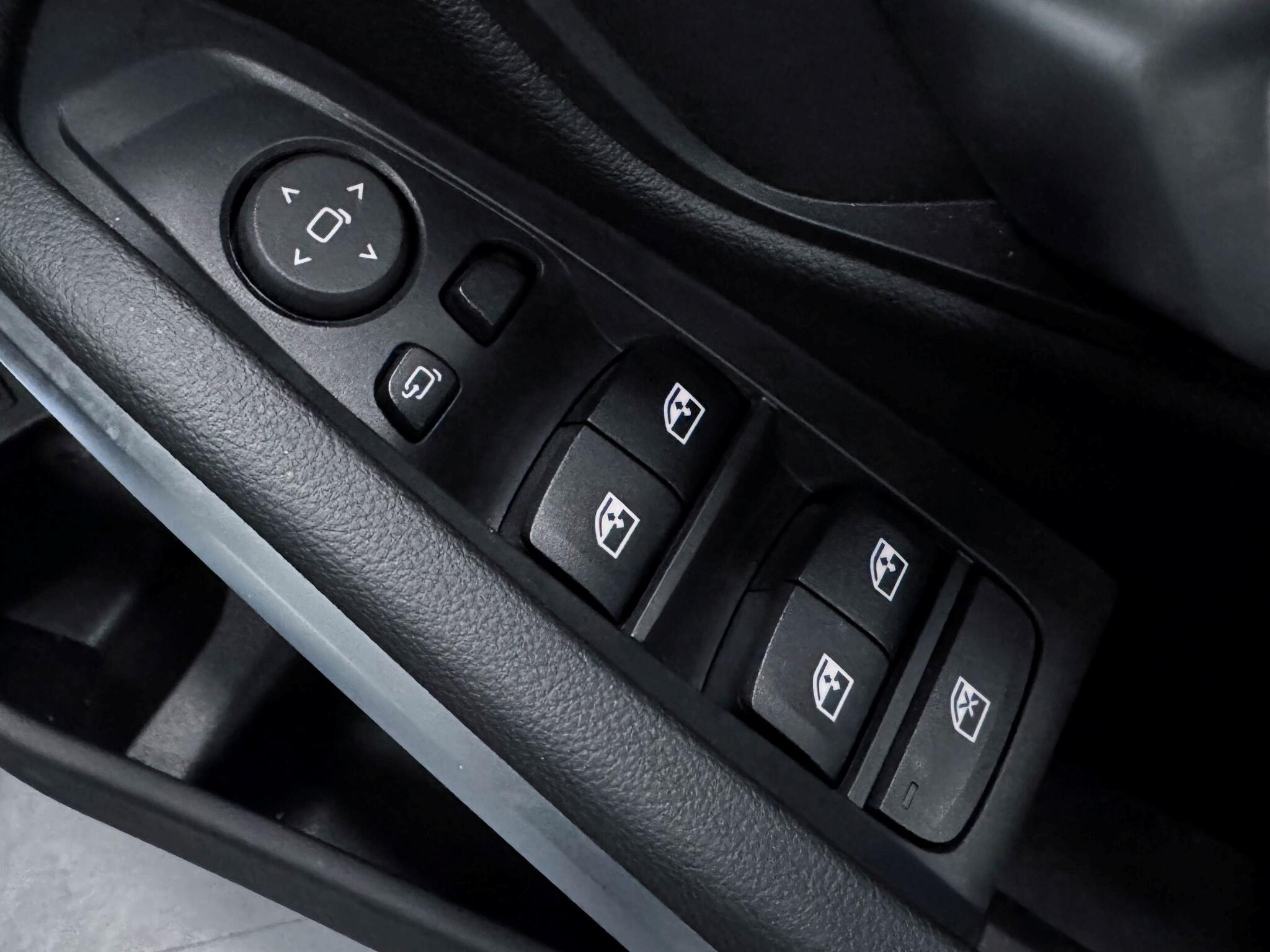 BMW 3 Series view 27
