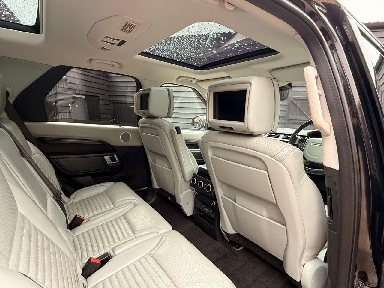 Land Rover Discovery view 9