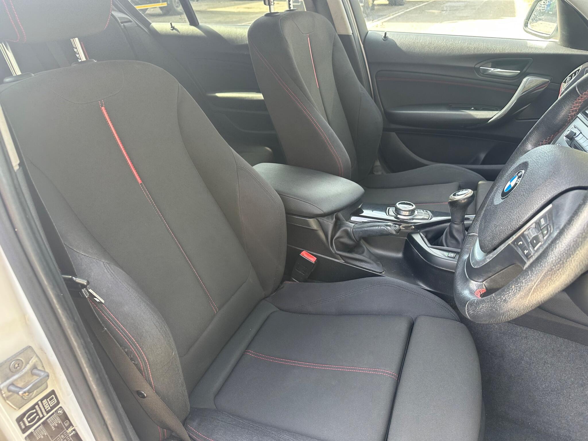 BMW 1 Series view 11