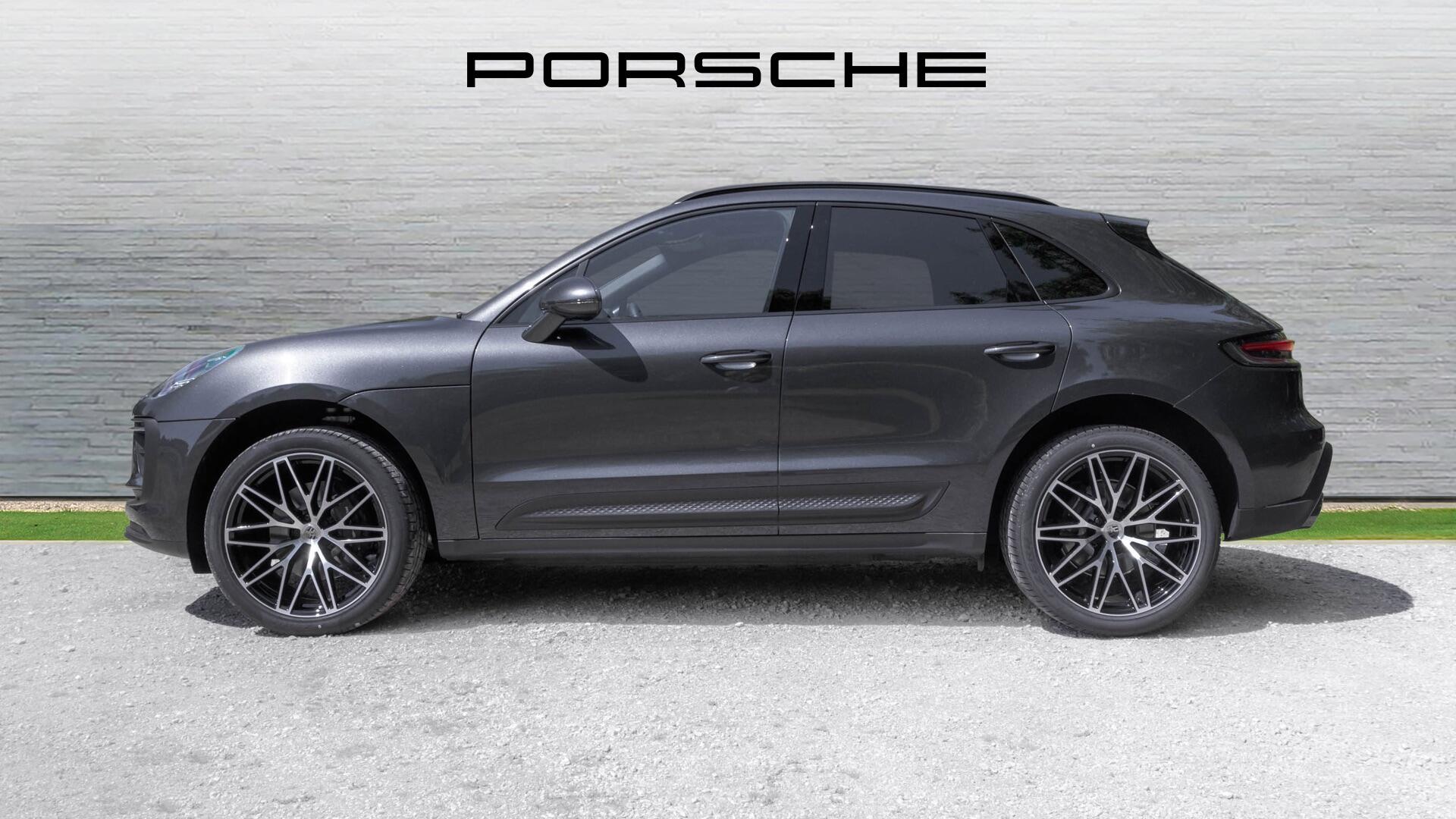 Porsche Macan view 5
