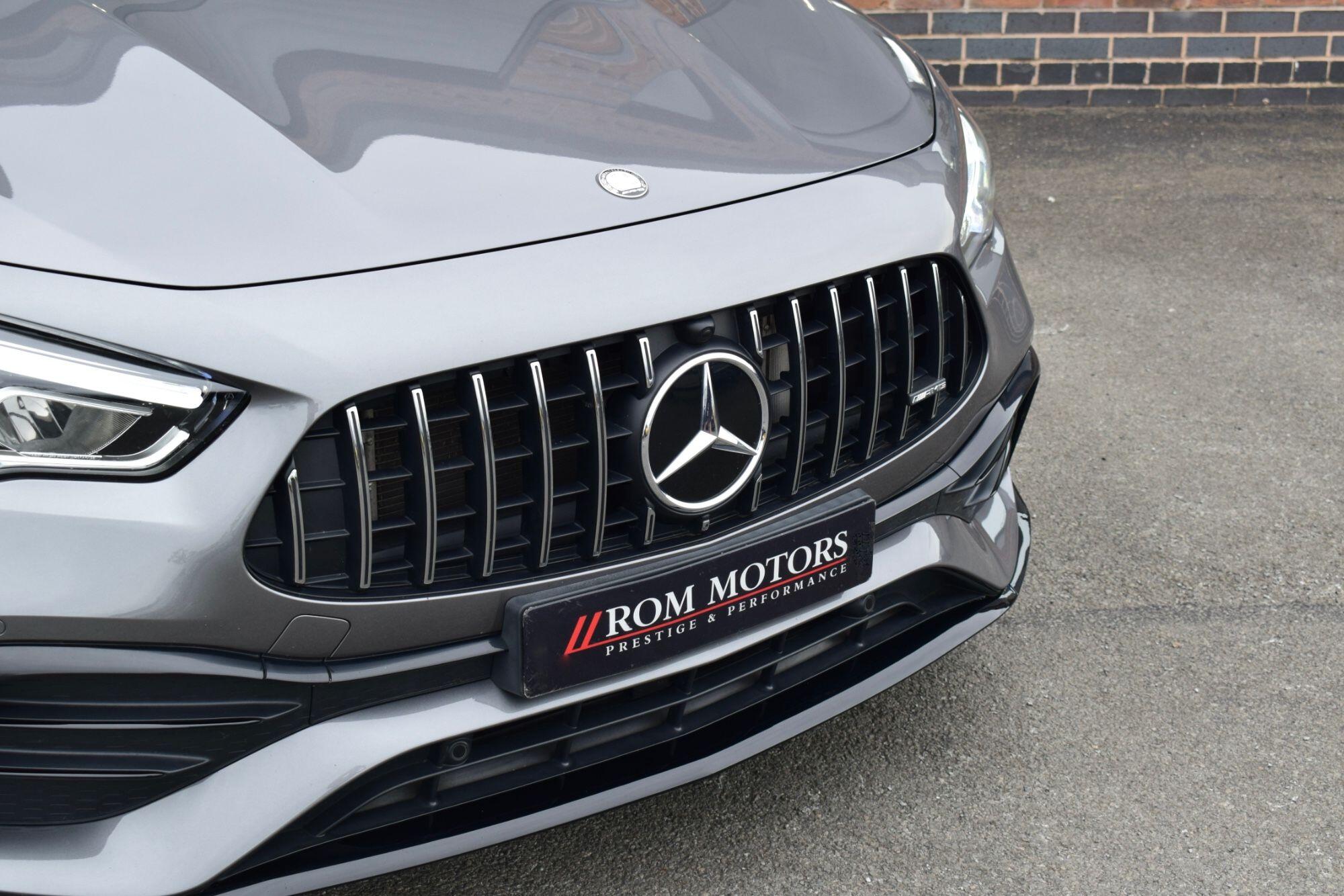 Mercedes-Benz GLA view 41