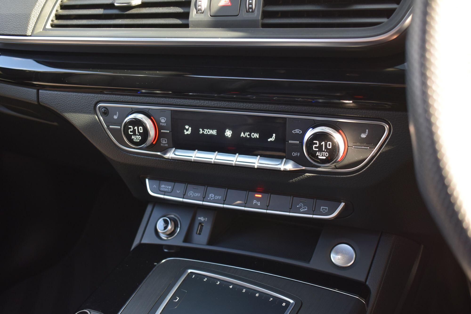 Audi Q5 view 19