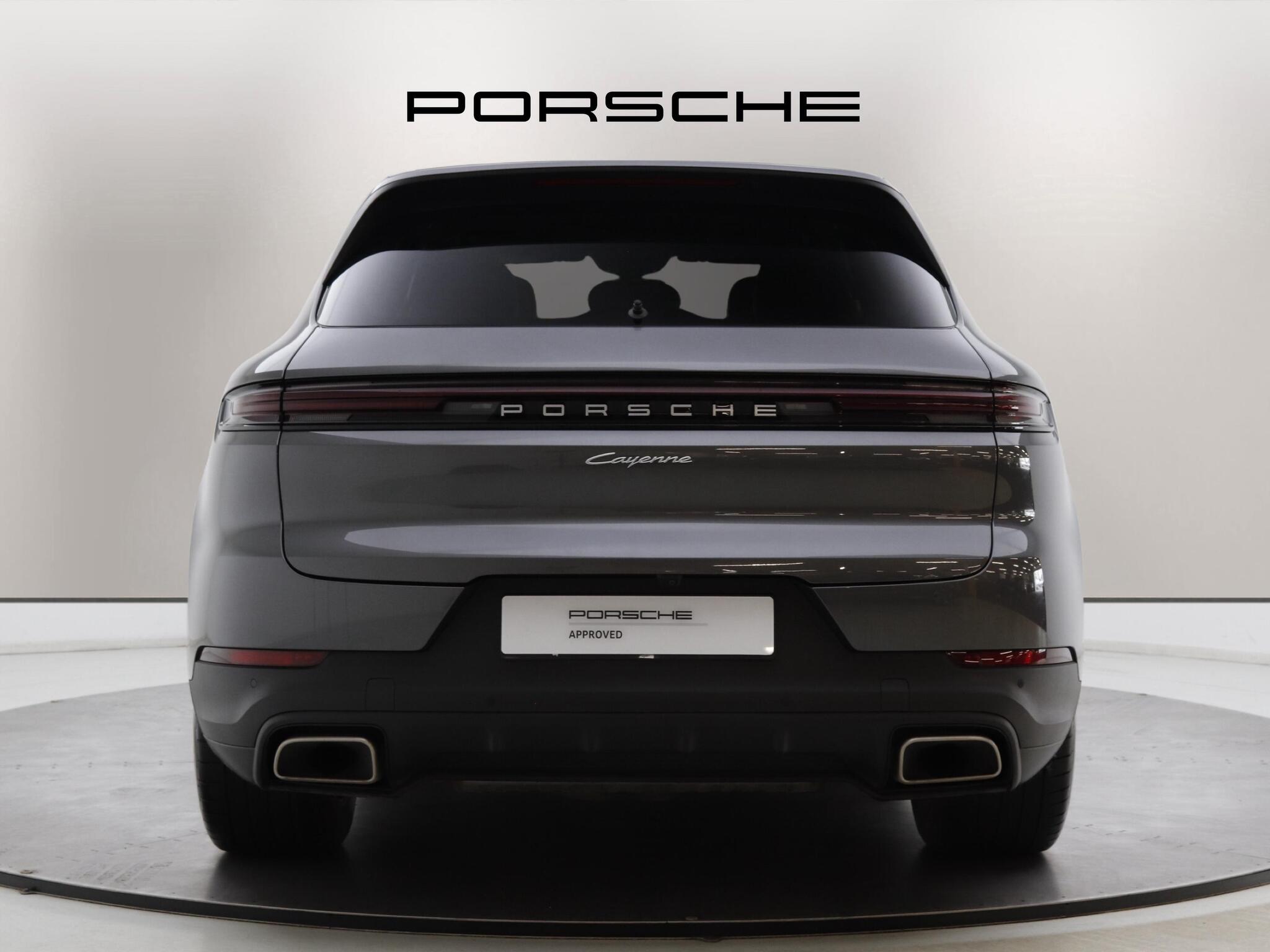 Porsche Cayenne view 5