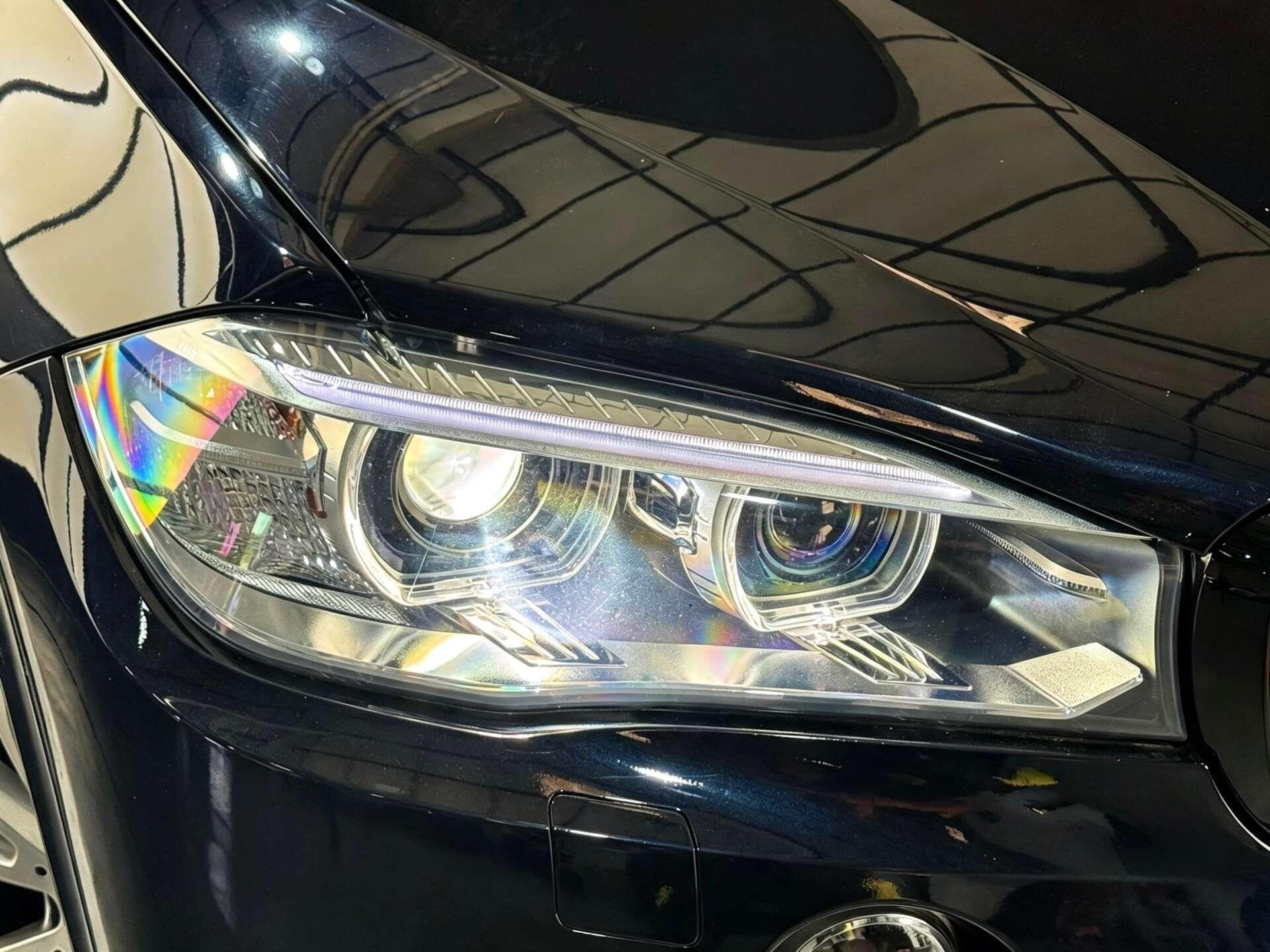 BMW X5 view 4