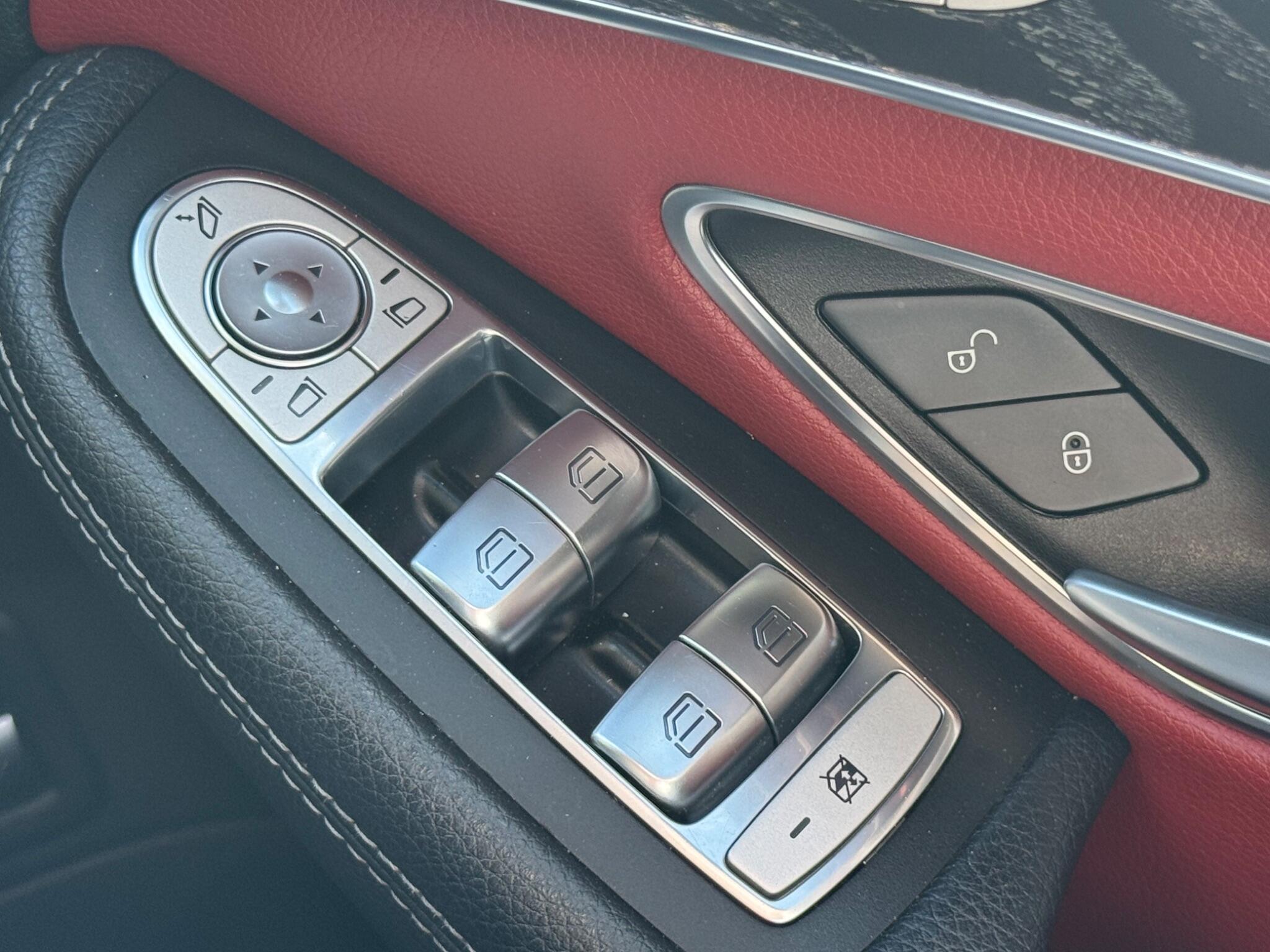 Mercedes-Benz C-Class view 59