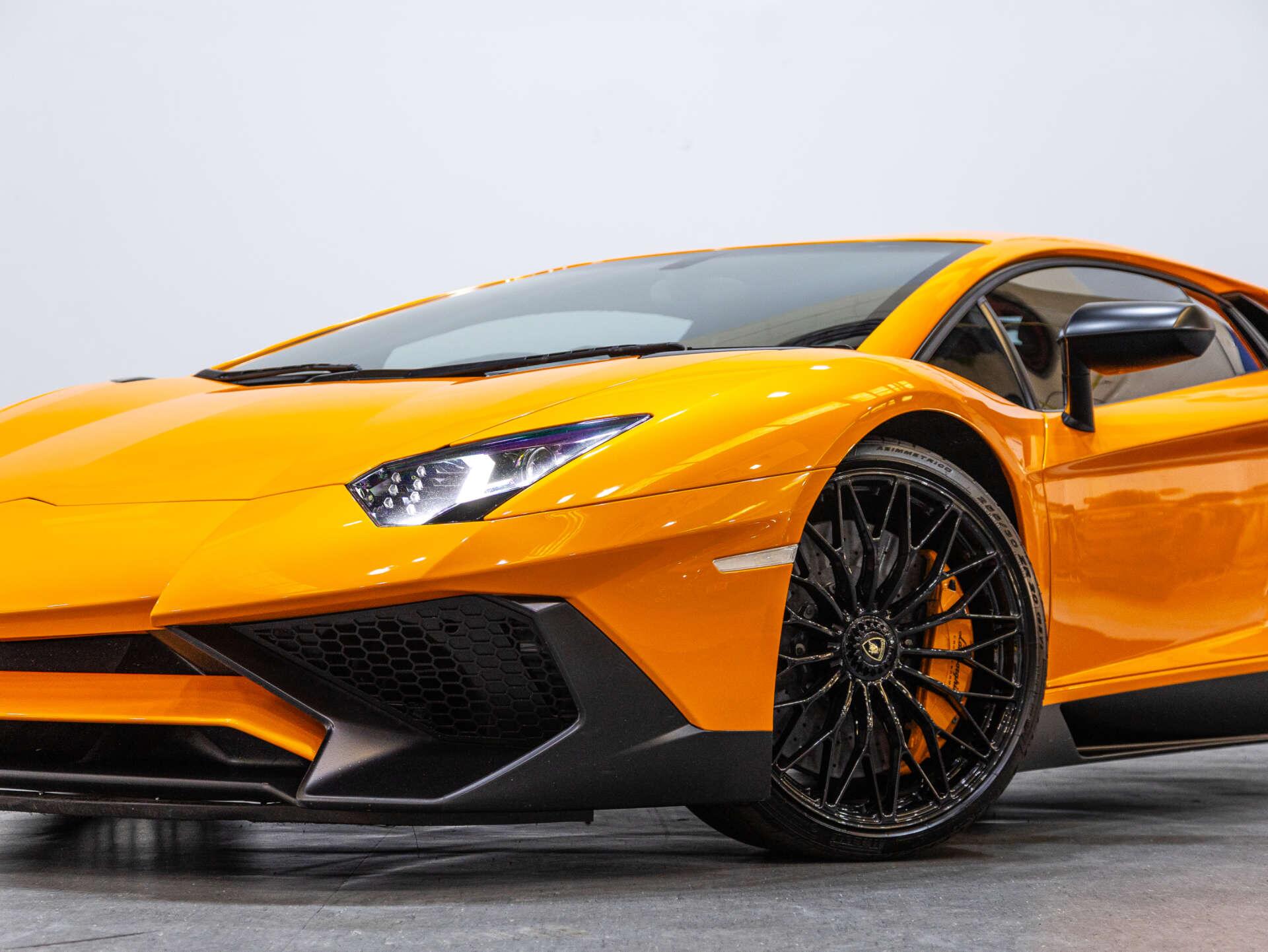 Lamborghini Aventador view 19
