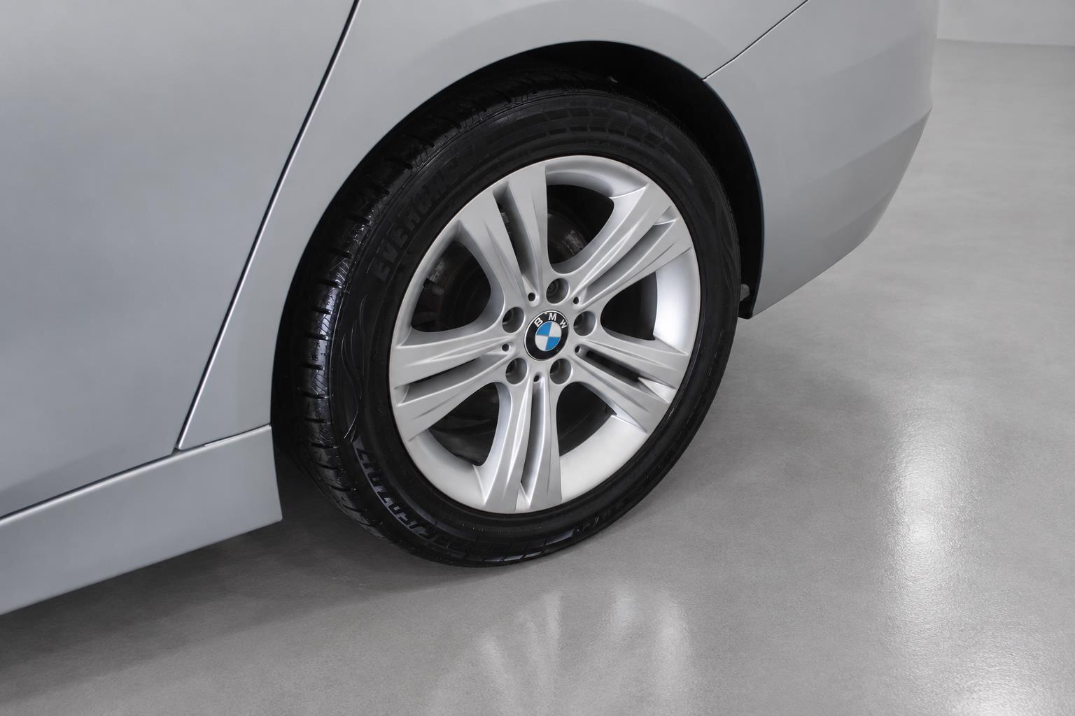 BMW 3 Series view 65