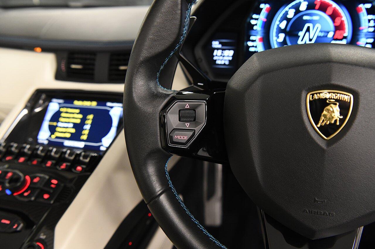 Lamborghini Aventador view 27