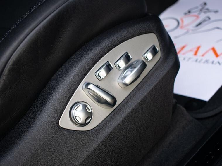 Porsche Macan view 22