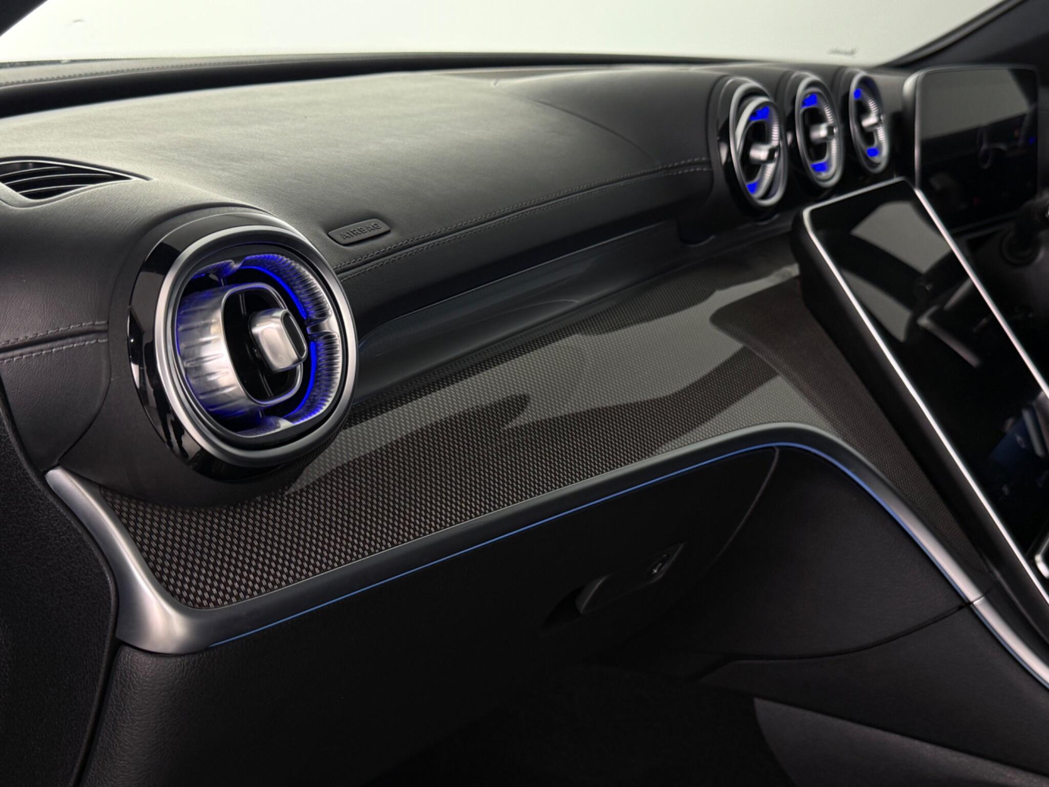 Mercedes-Benz C-Class view 39