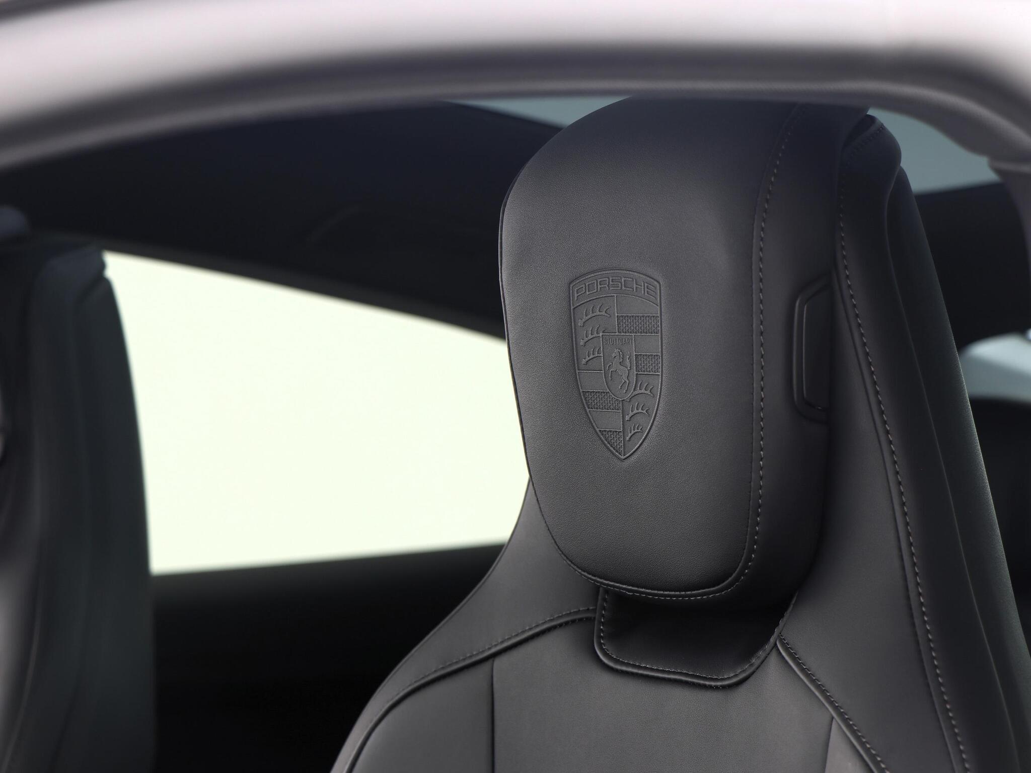 Porsche Taycan view 29