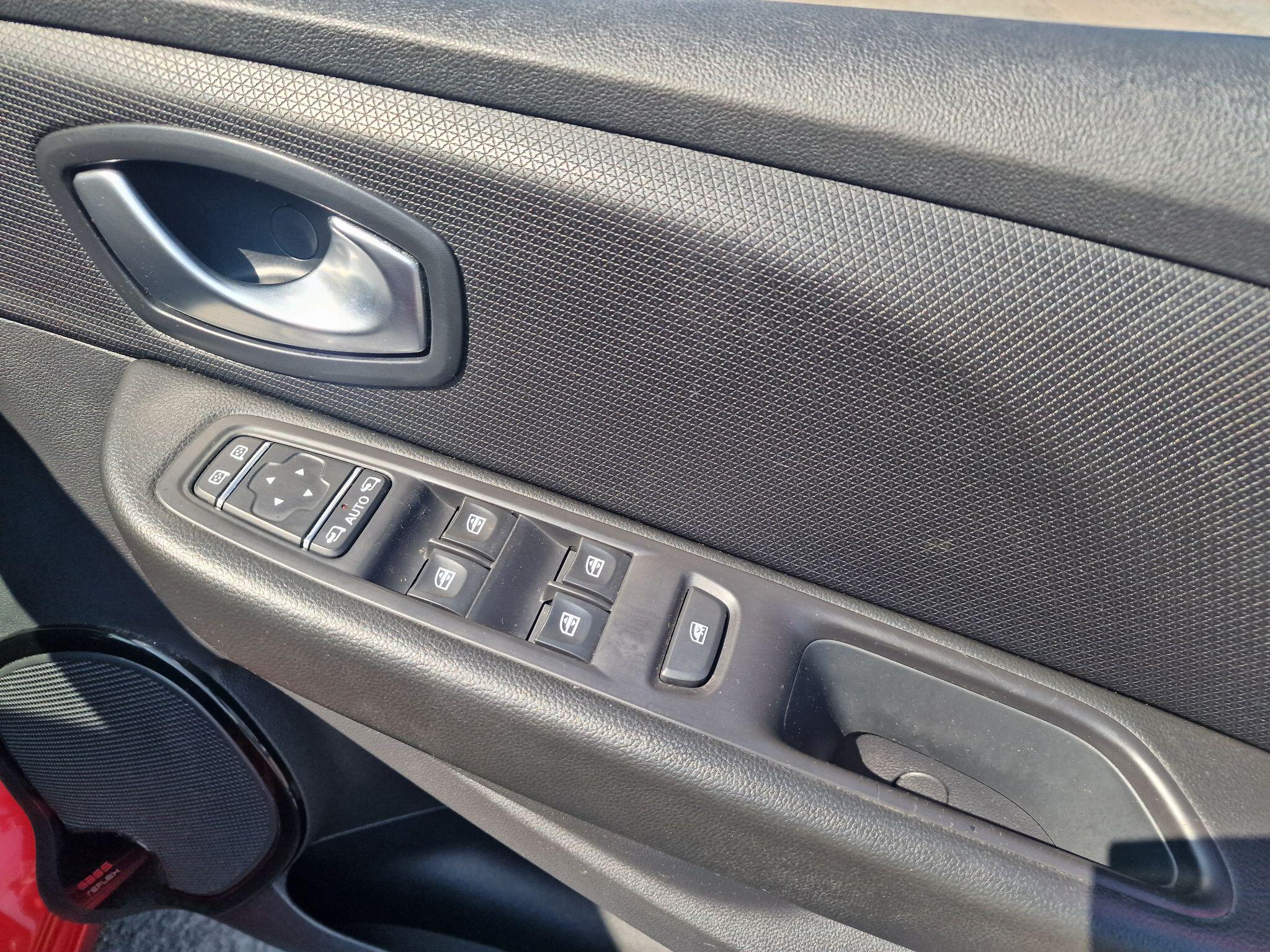 Renault Clio view 37