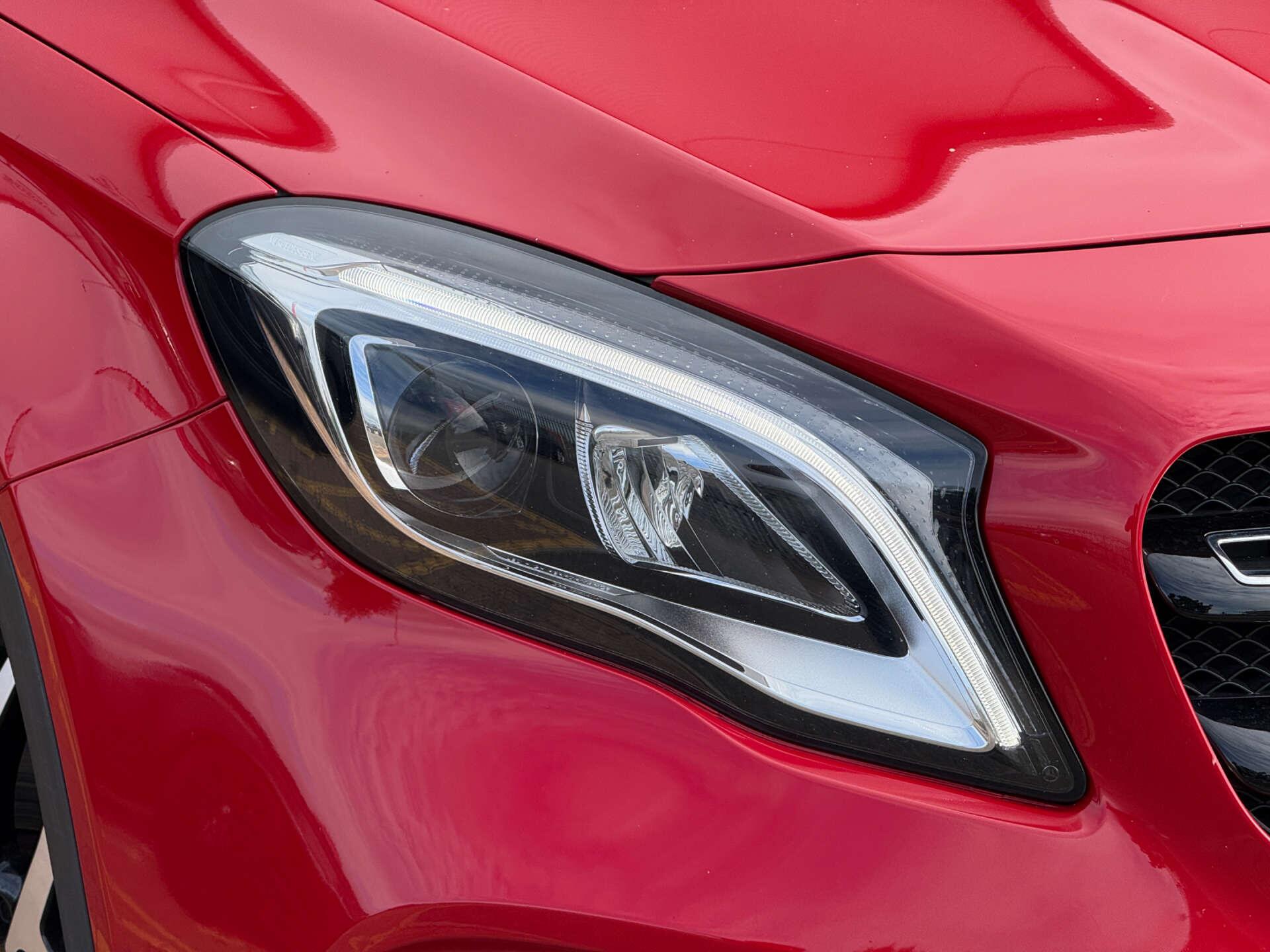 Mercedes-Benz GLA view 9