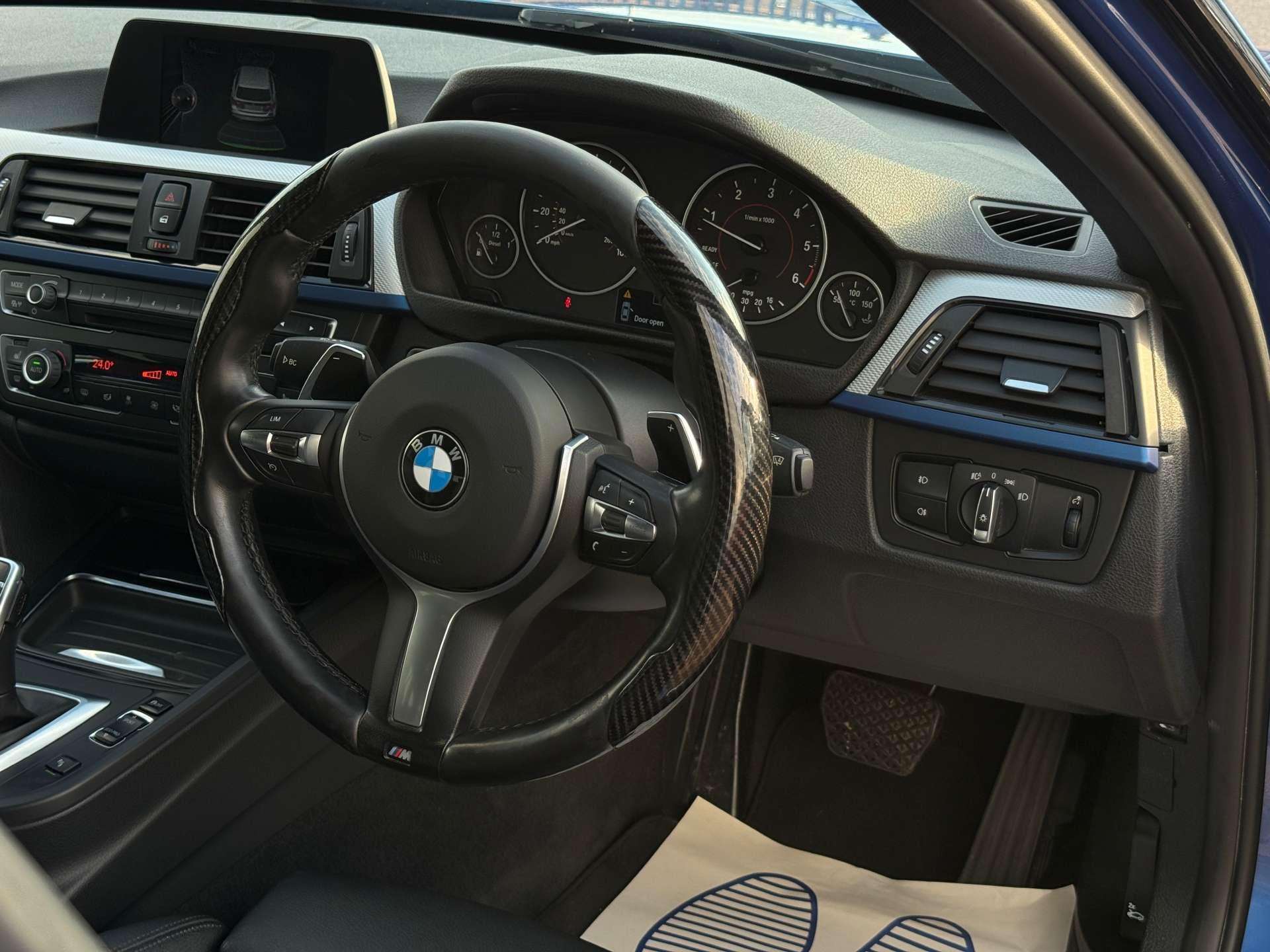 BMW 3 Series view 15
