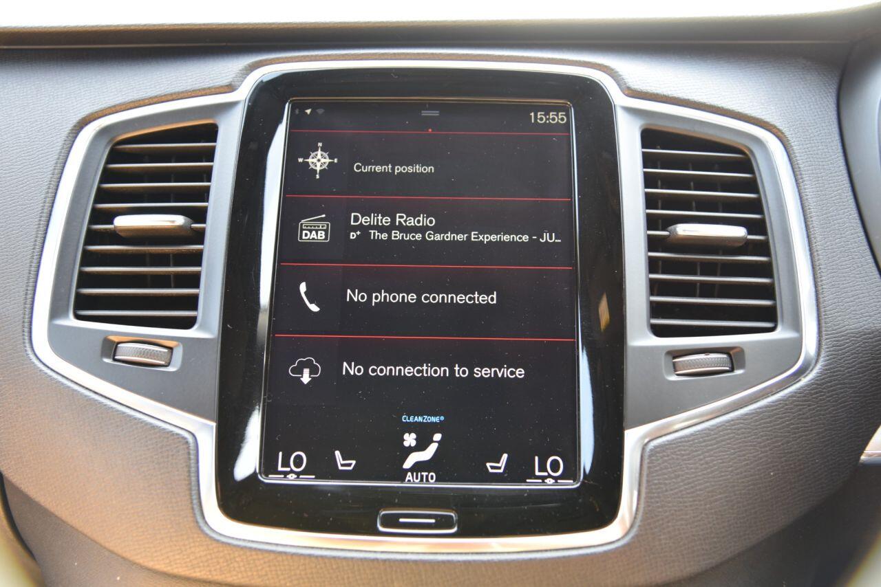Volvo XC90 view 40
