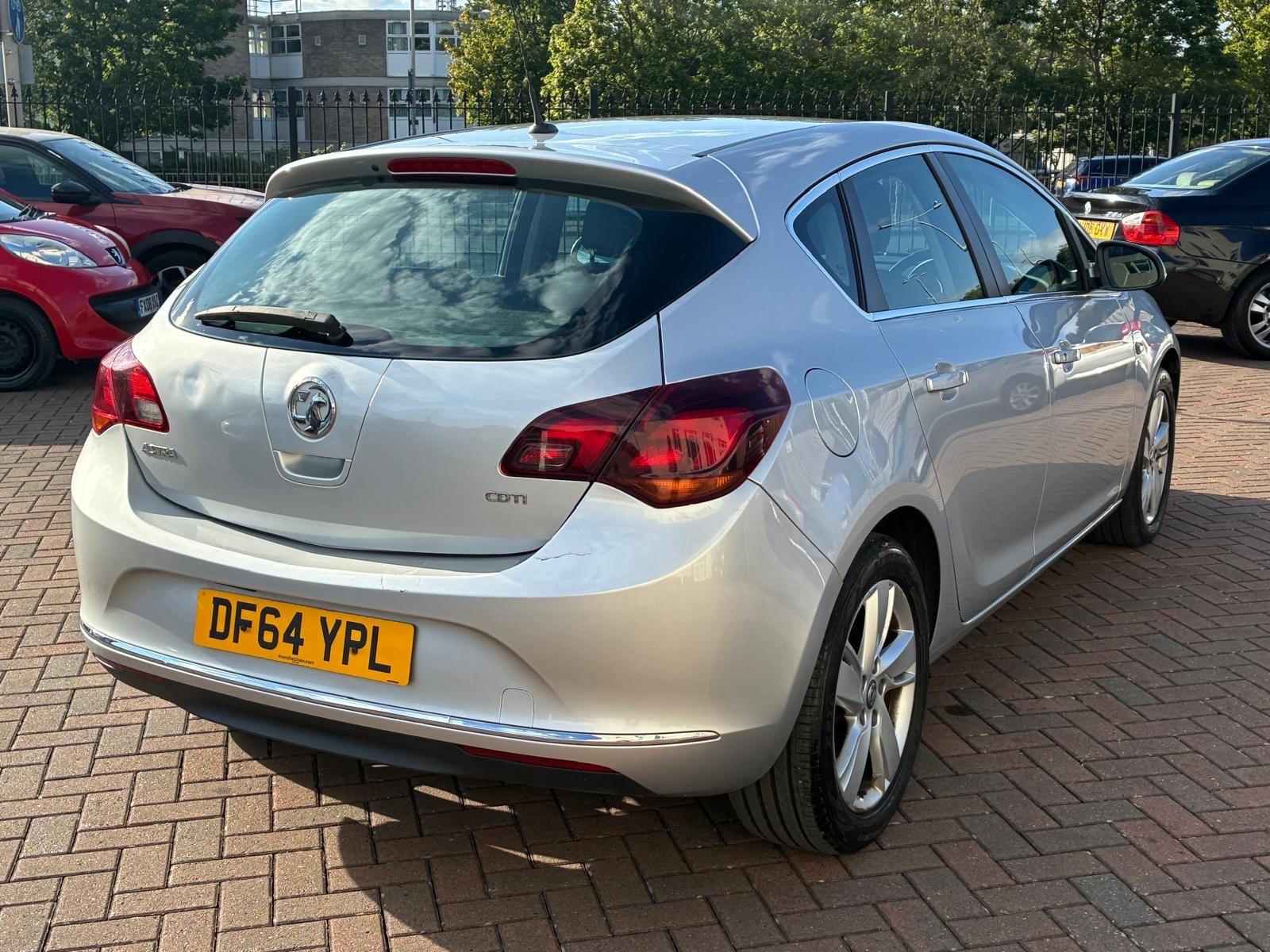 Vauxhall Astra view 5