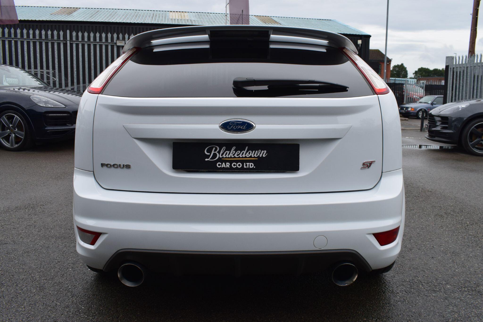 Ford Focus view 6