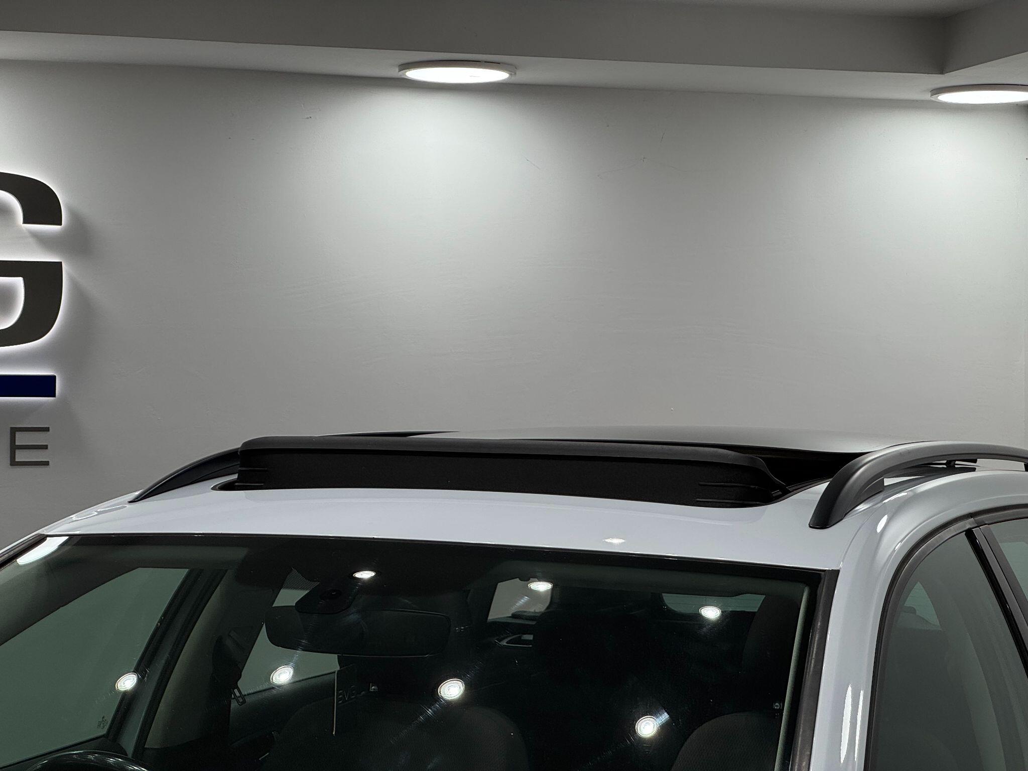 Volkswagen Golf view 12