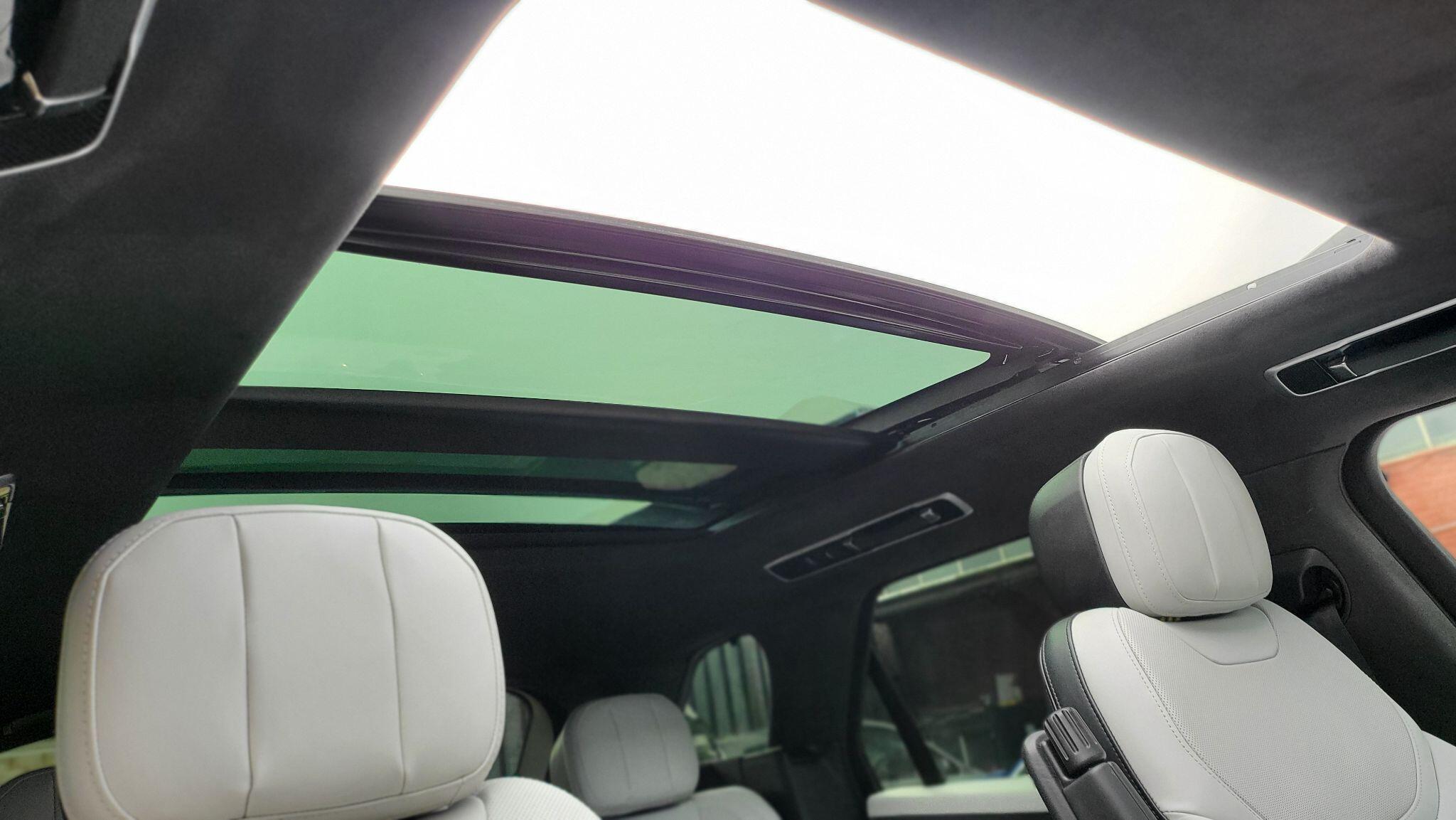 Land Rover Range Rover Sport view 18