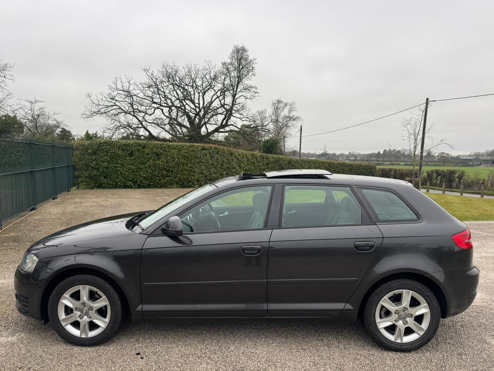 2010 Audi A3 image 7