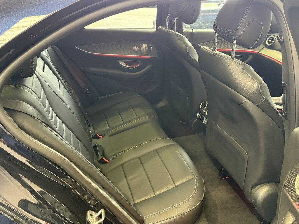 Mercedes-Benz E Class view 59