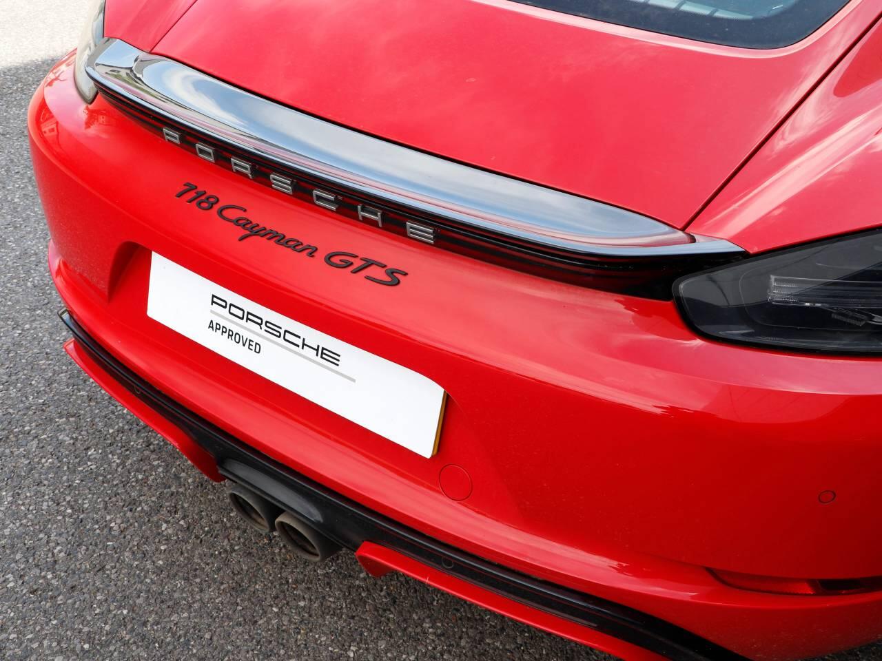 Porsche Cayman view 30